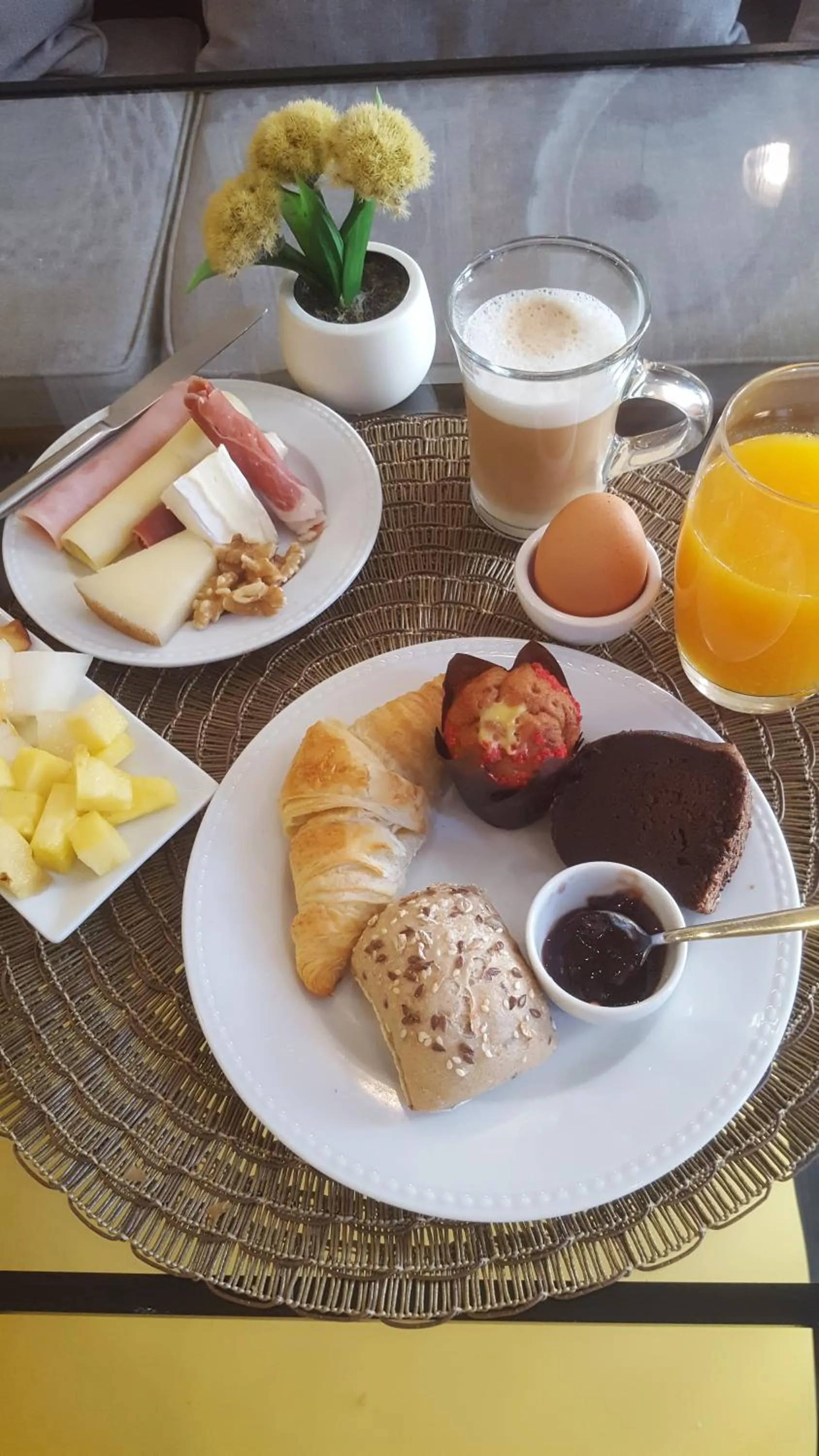 Continental breakfast in In Porto Gallery Guesthouse