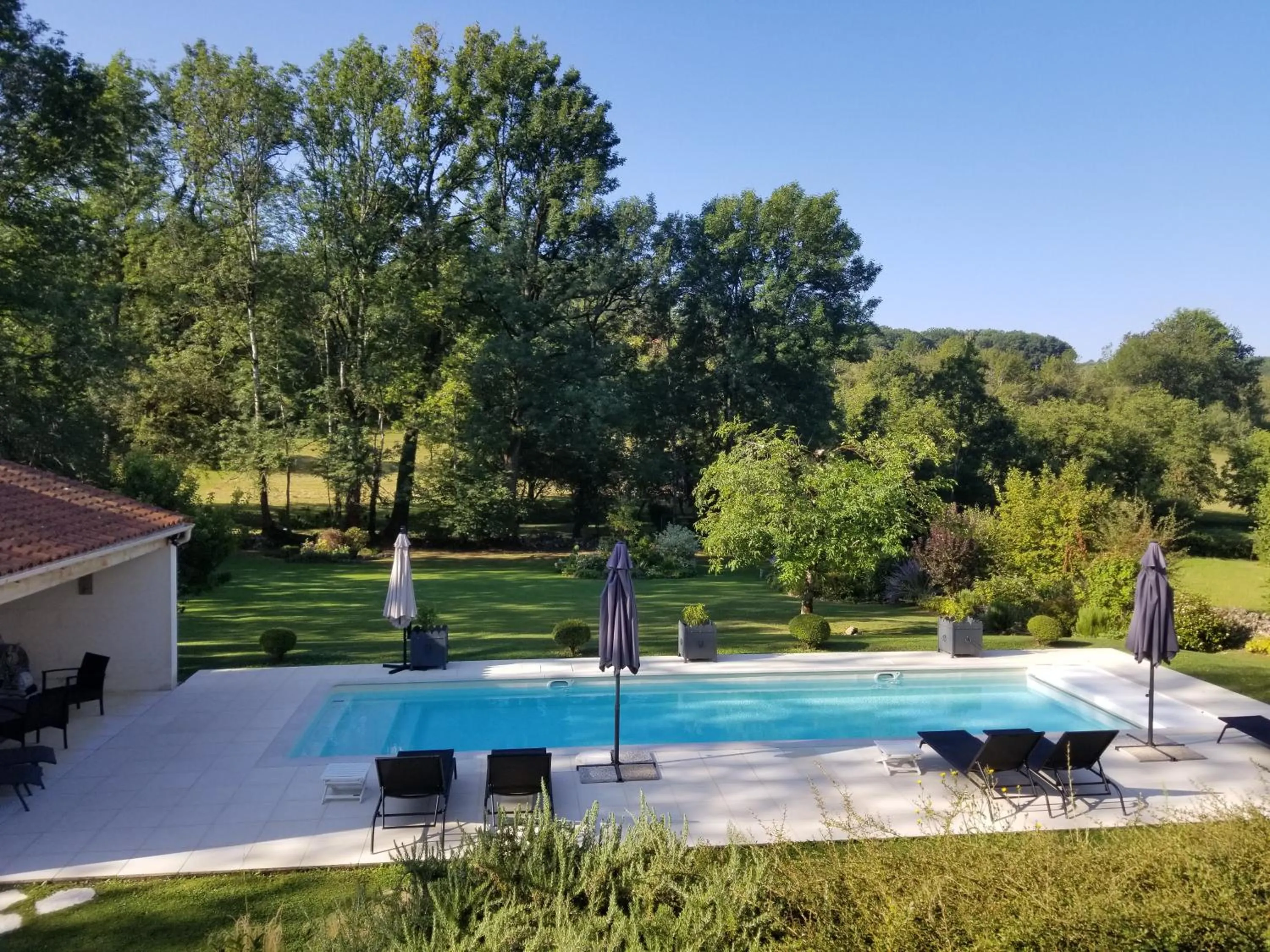 Swimming pool in Chambre d'hôtes Au jardin de la Bachellerie