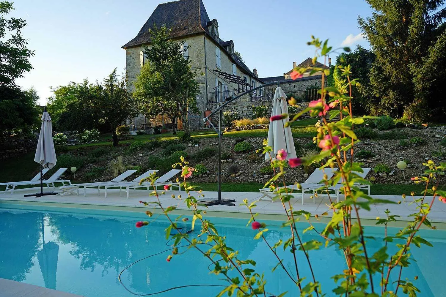 Swimming pool in Chambre d'hôtes Au jardin de la Bachellerie