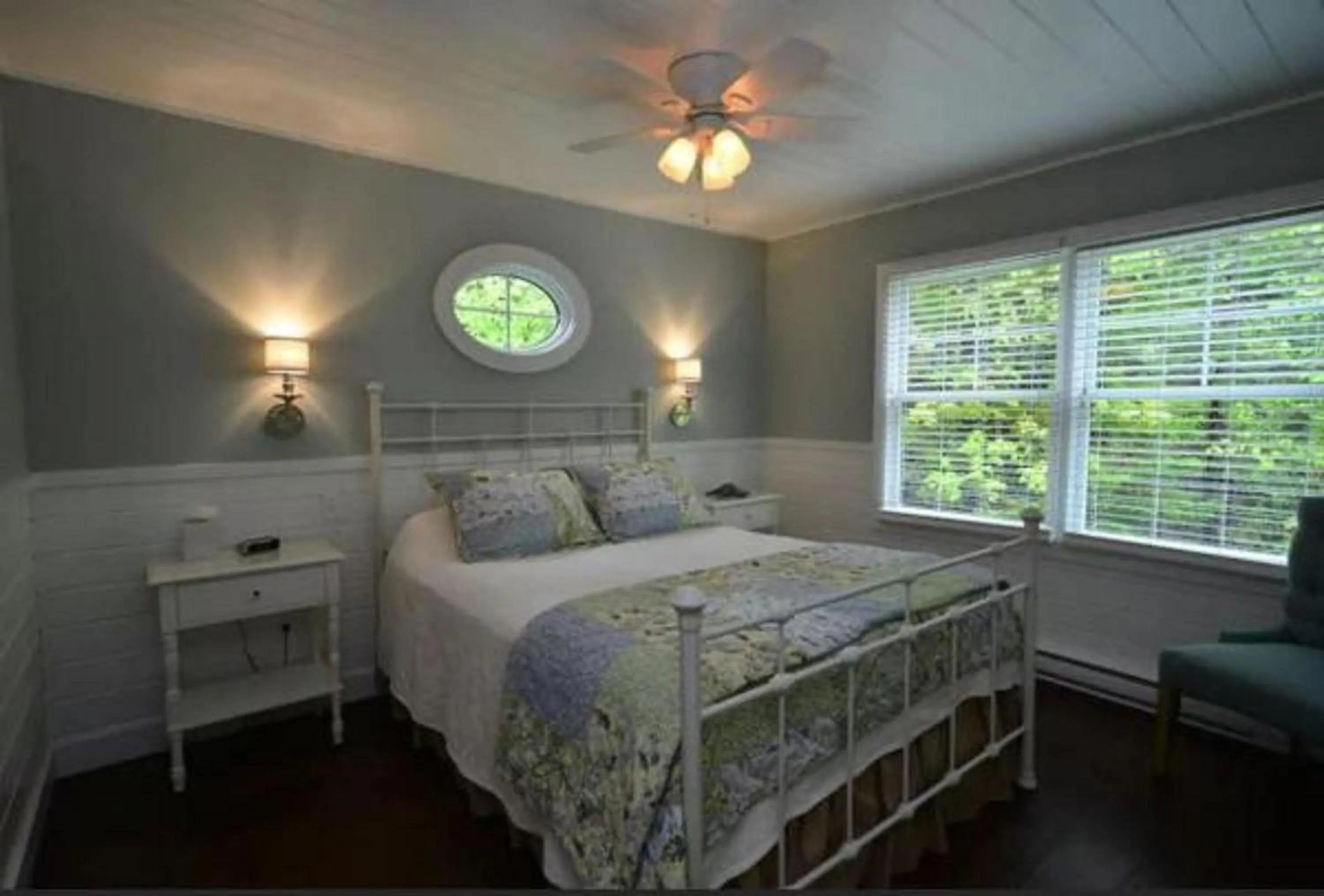 Bedroom, Bed in Newagen Seaside Inn