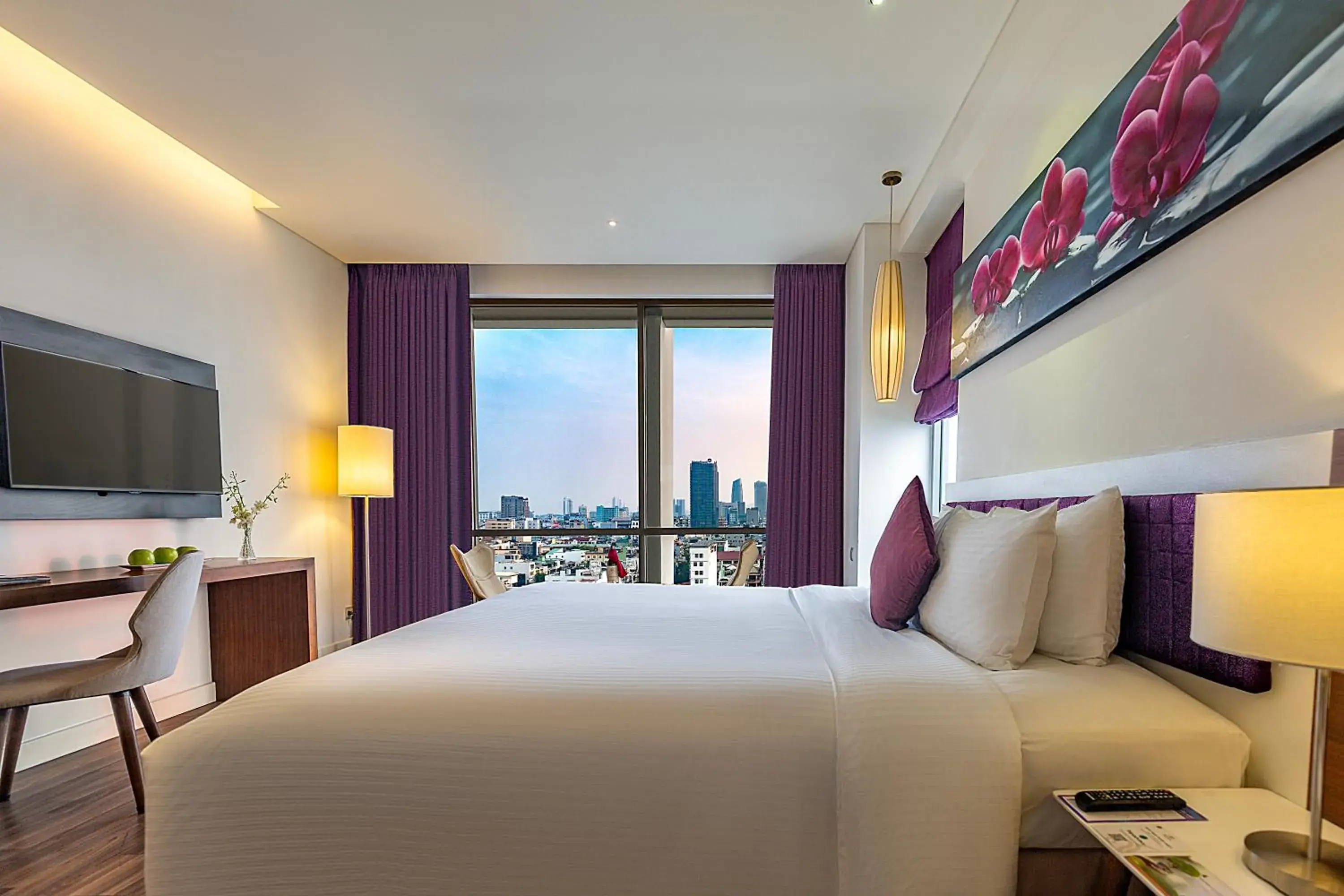 Deluxe Double Room with City View - High Floor in Vanda Hotel Deluxe Double Room with City View - High Floor in Vanda Hotel