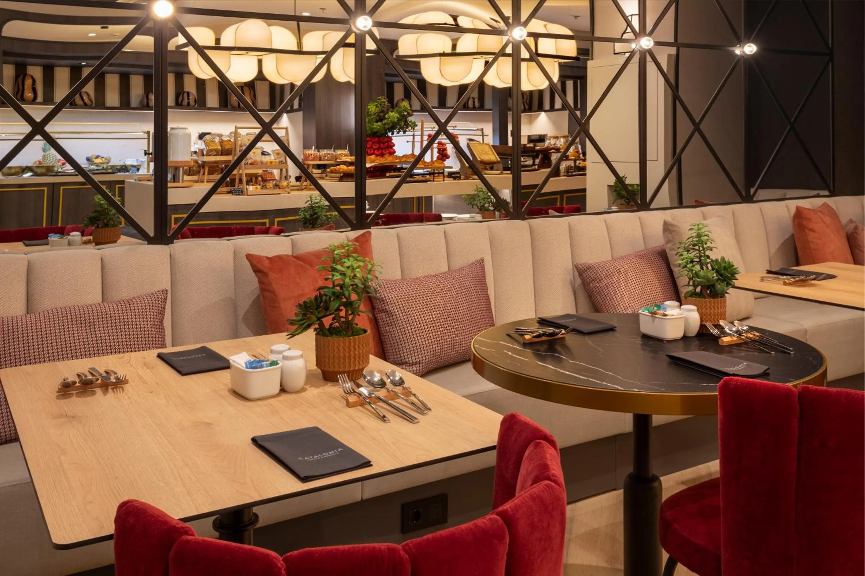 Restaurant/places to eat in Catalonia Plaza España Hotel & Spa