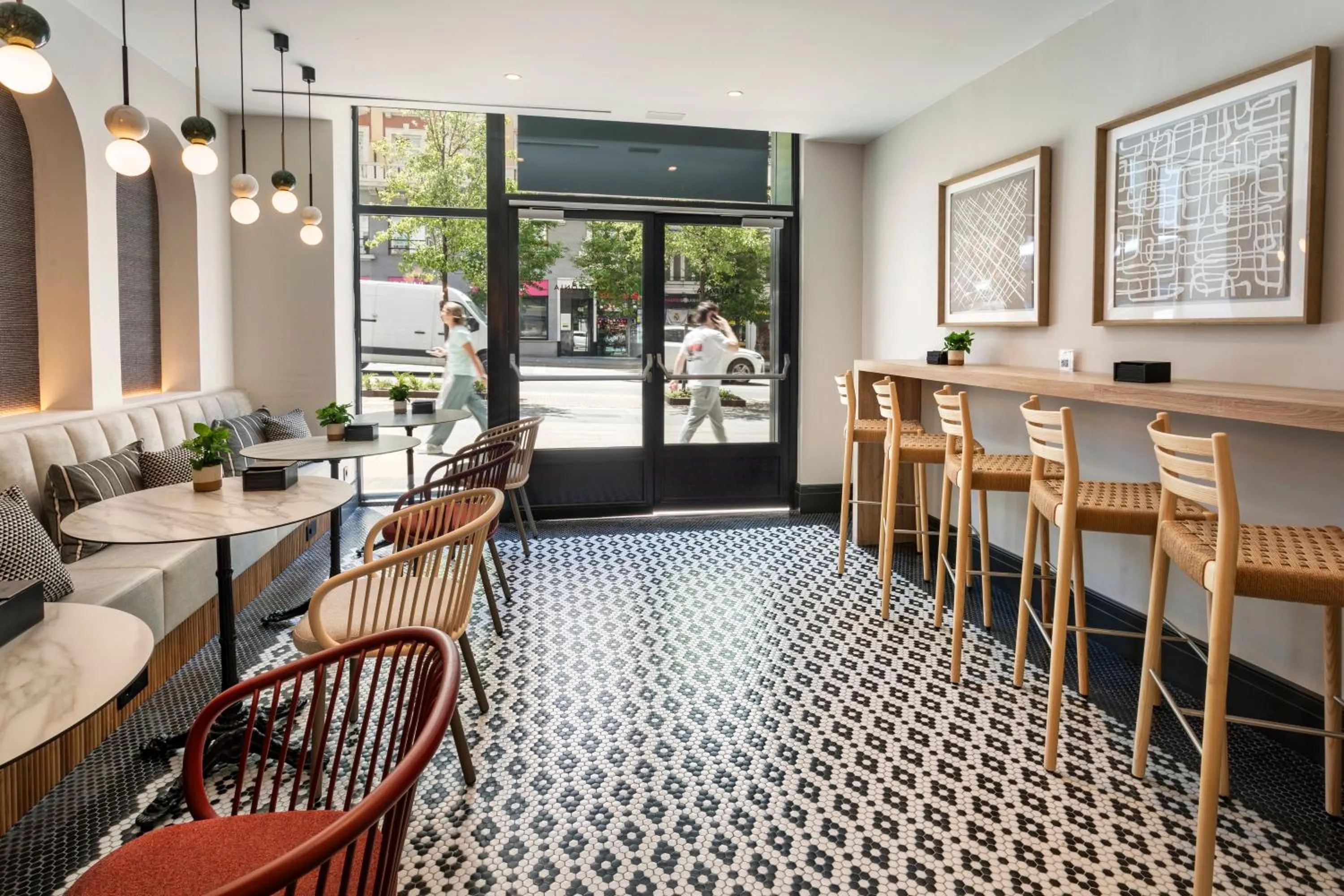 Lounge or bar in Catalonia Plaza España Hotel & Spa