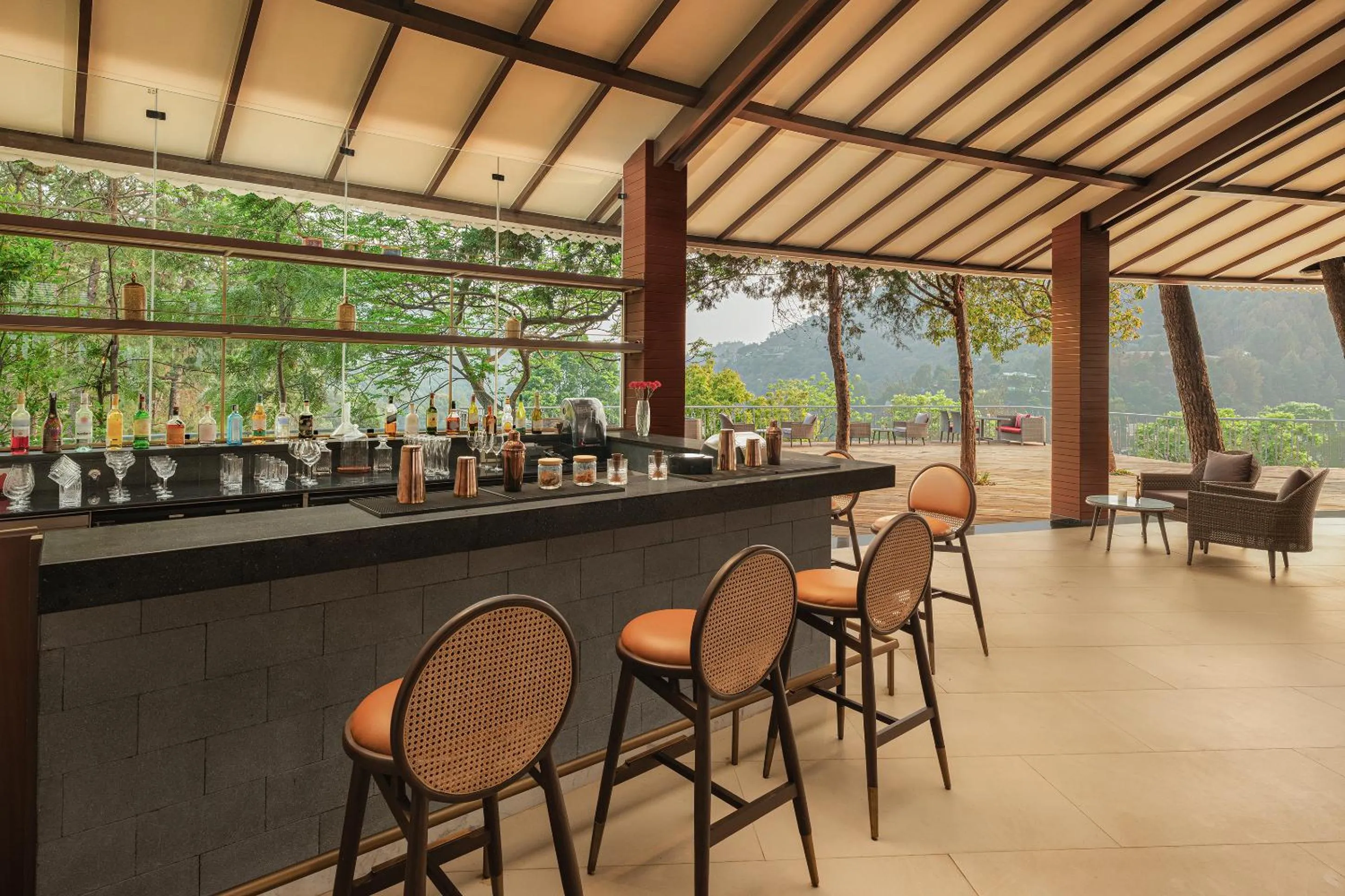 Lounge or bar in Naukuchia House, Naukuchiatal - IHCL SeleQtions
