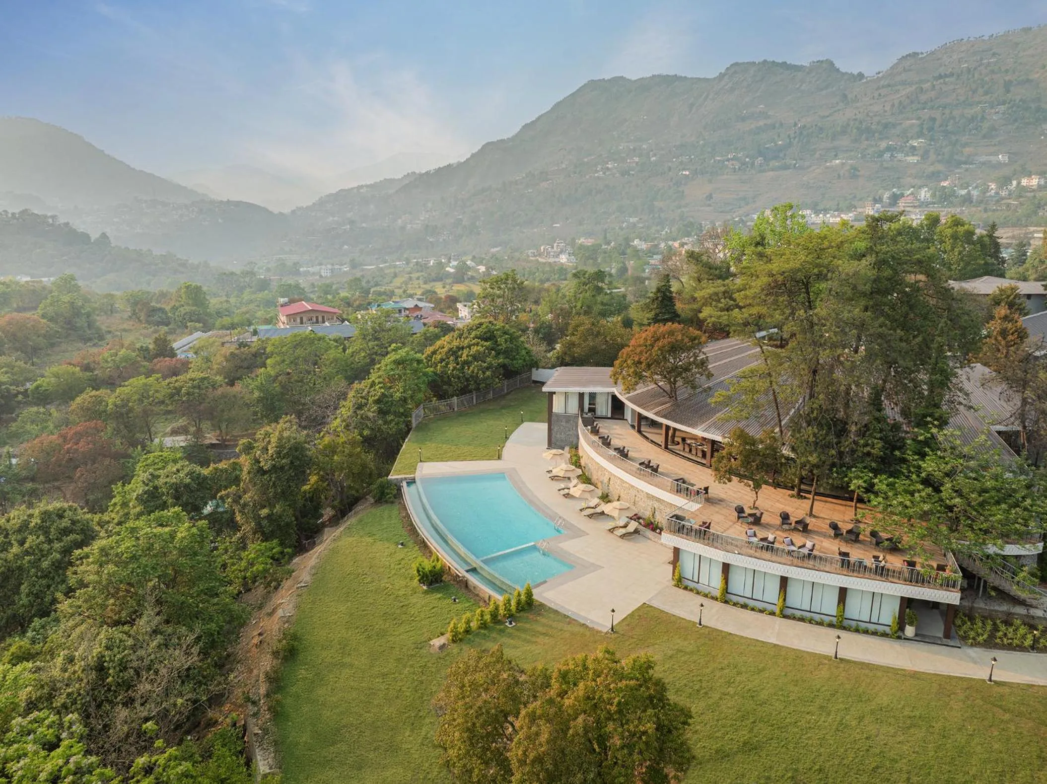 Property building in Naukuchia House, Naukuchiatal - IHCL SeleQtions