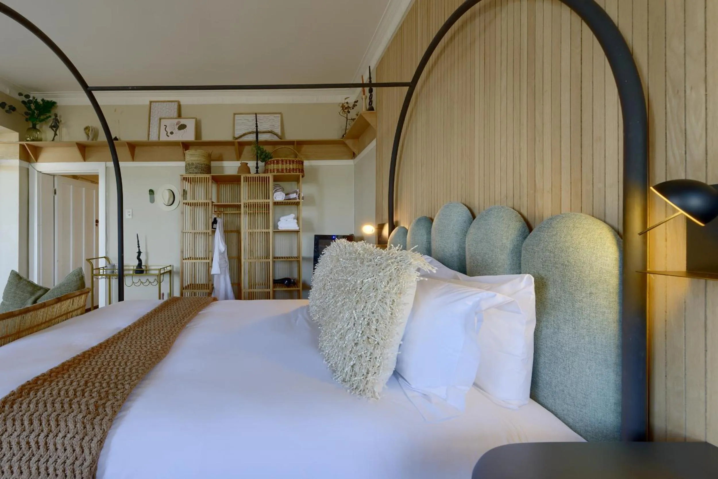 Bed in Stoep By Ideas Cartel