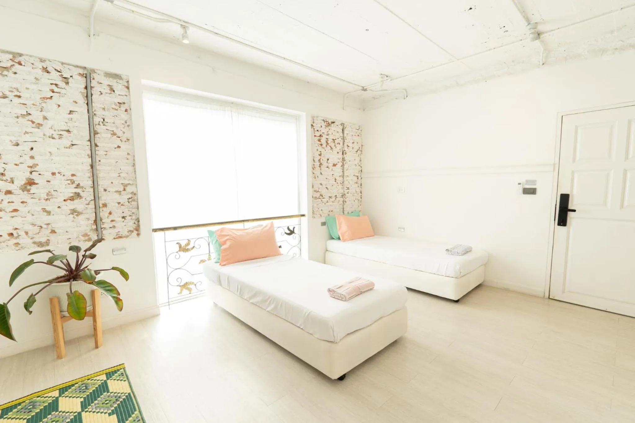 Bed in The Local Khaosan Bangkok Hotel