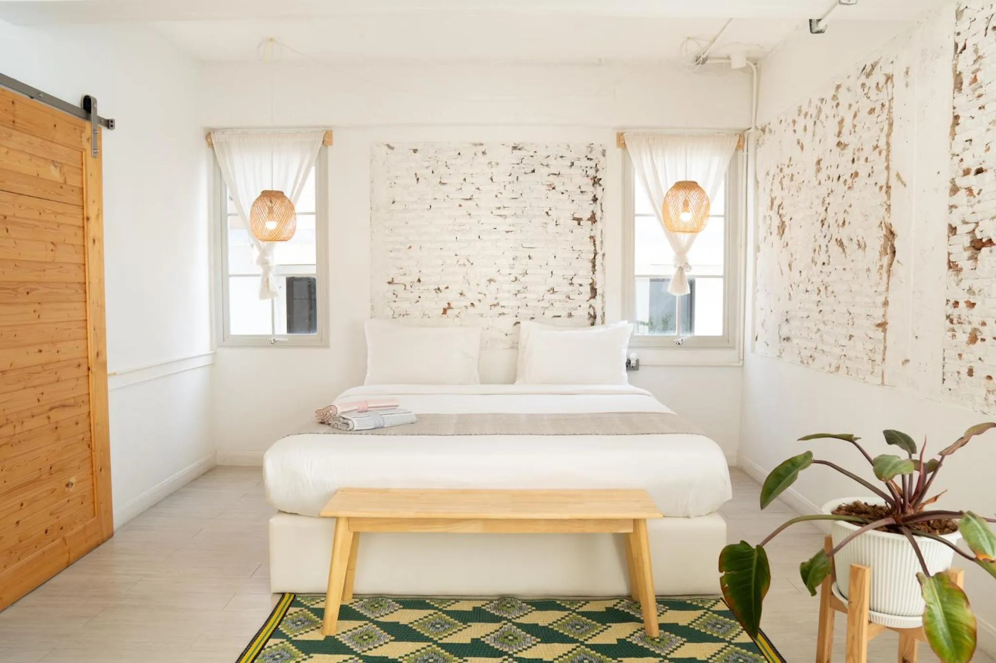 Bed in The Local Khaosan Bangkok Hotel