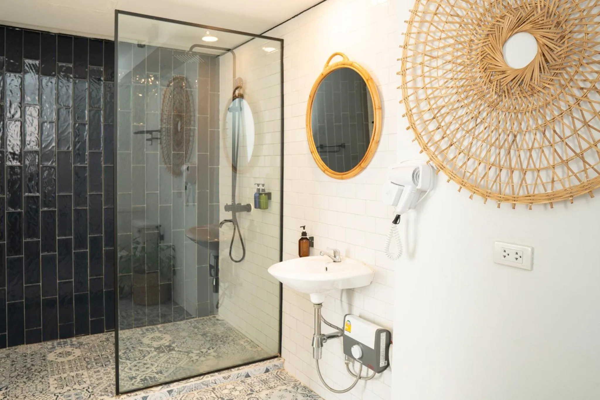 The Local Khaosan Bangkok Hotel