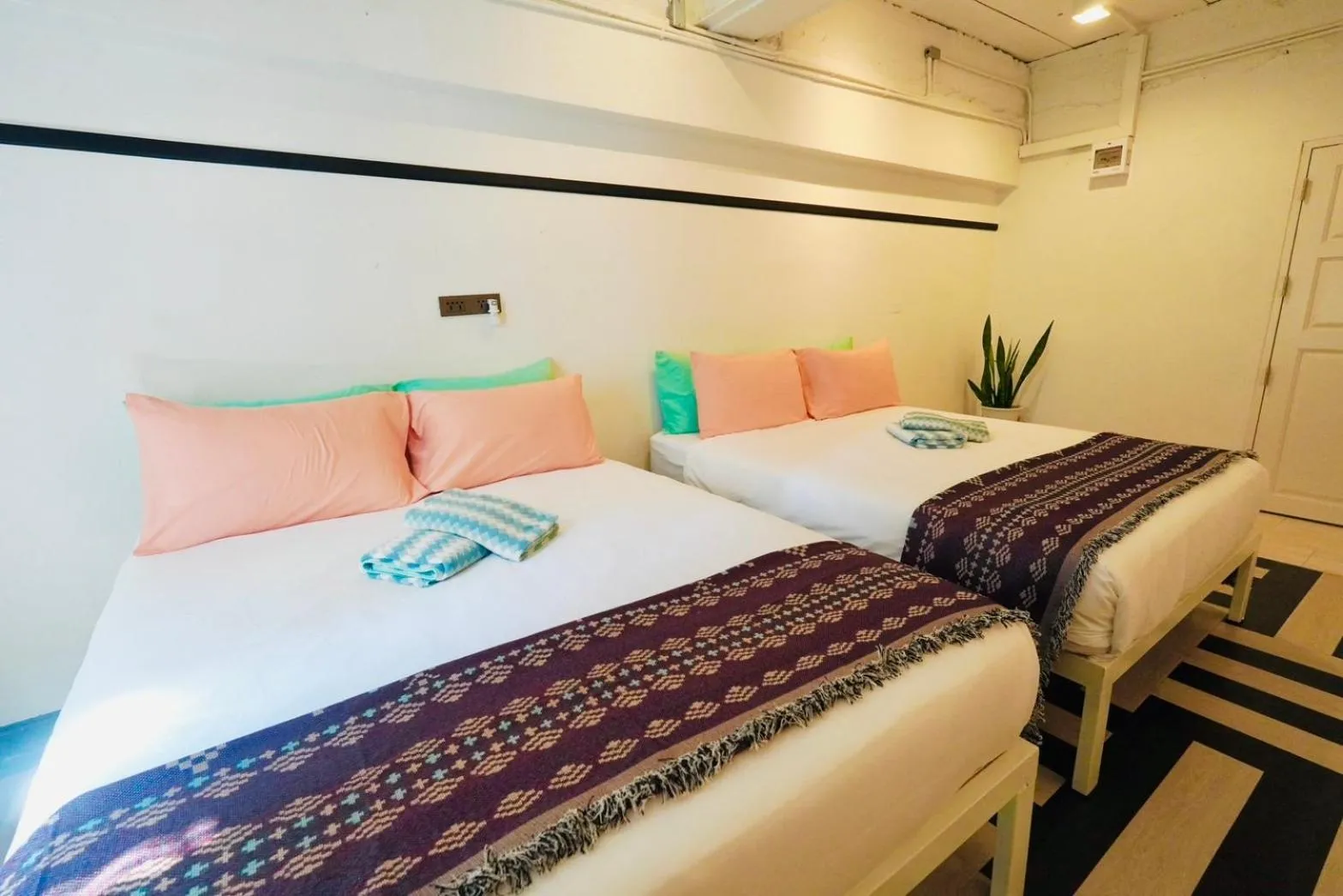 Bed in The Local Khaosan Bangkok Hotel