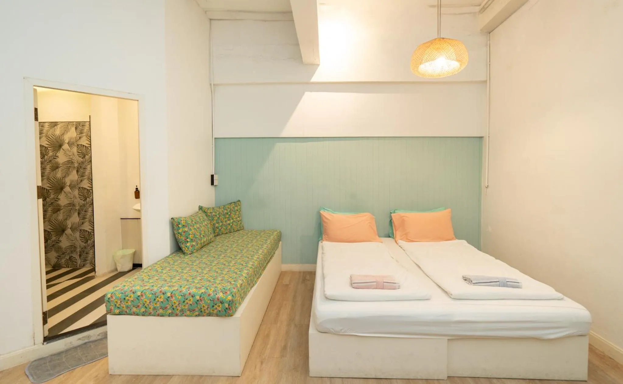 Bed in The Local Khaosan Bangkok Hotel