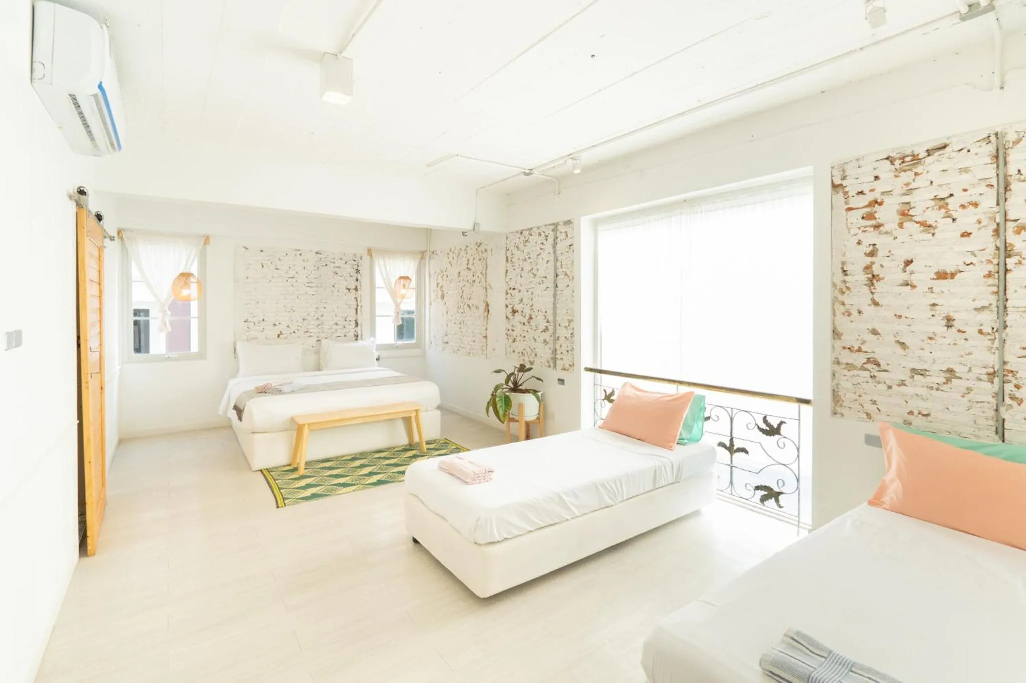 Bed in The Local Khaosan Bangkok Hotel