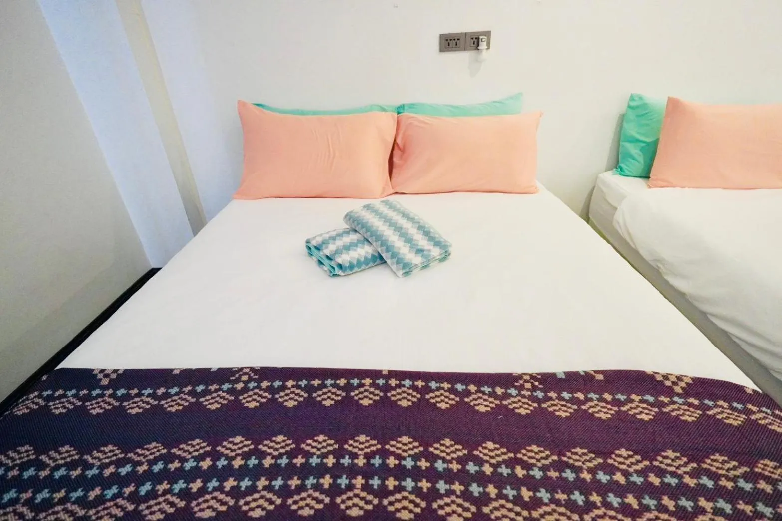 Bed in The Local Khaosan Bangkok Hotel