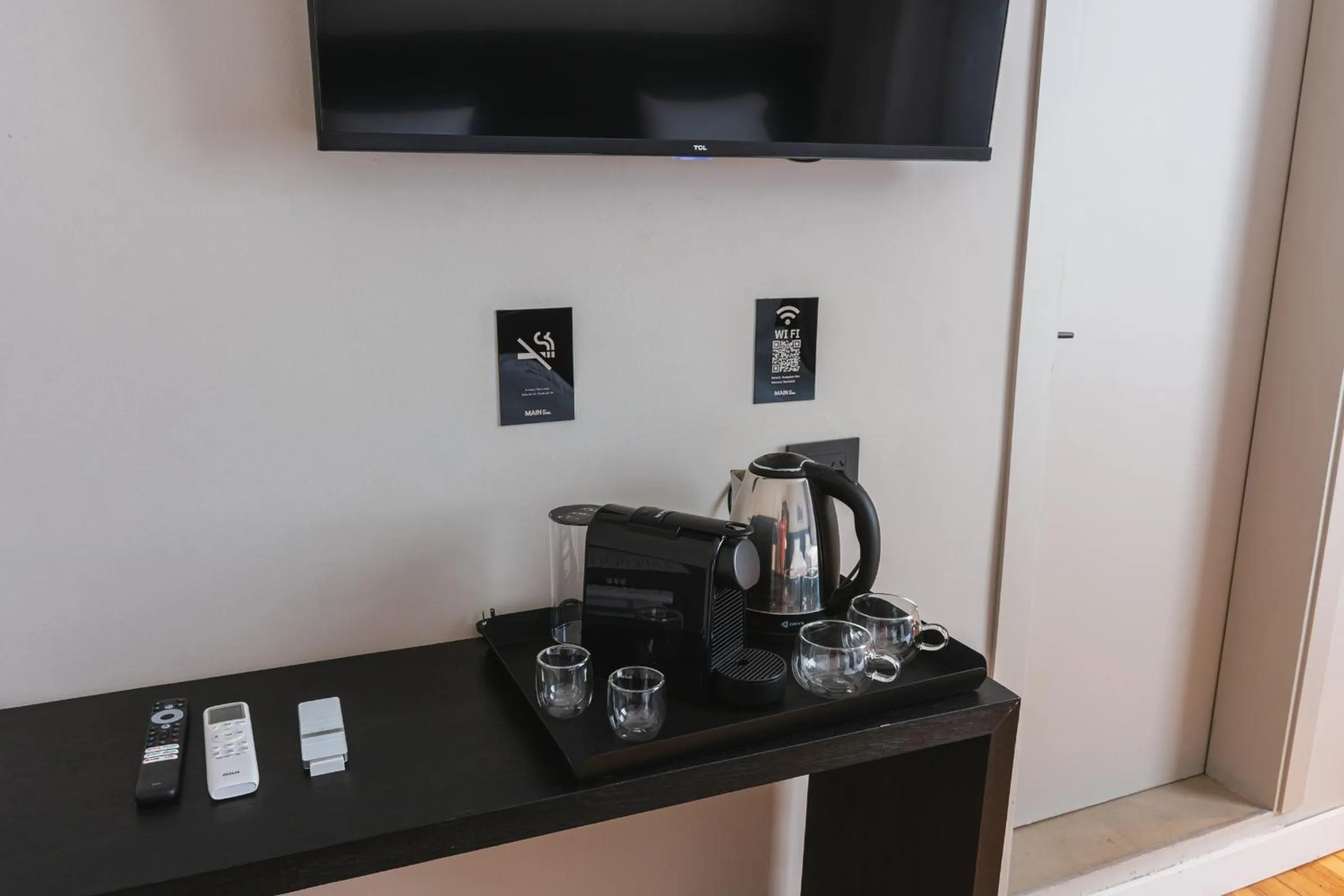 Coffee/tea facilities in Main By Babel