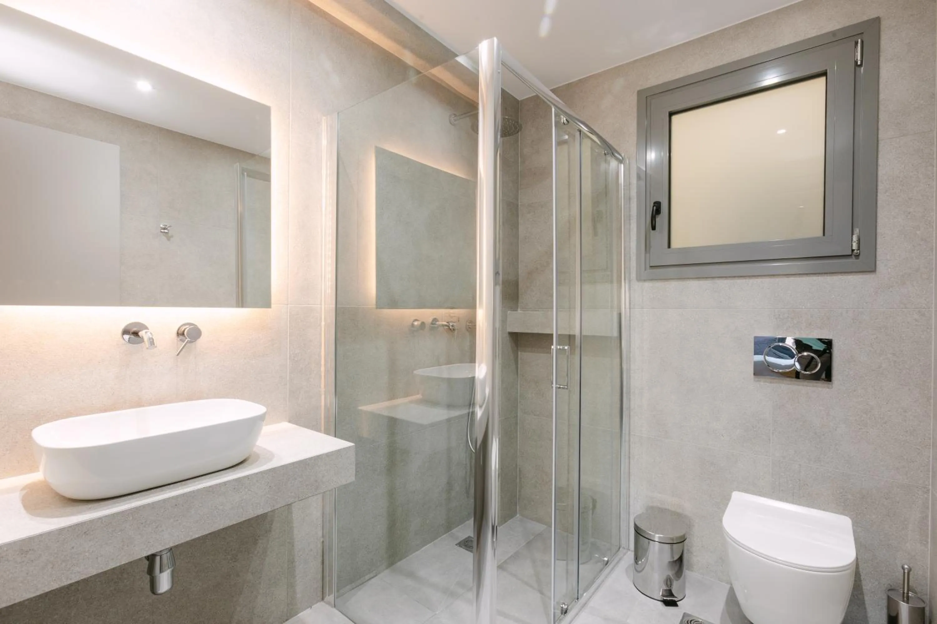 Shower in 11 Reasons Why Metaxourgeio