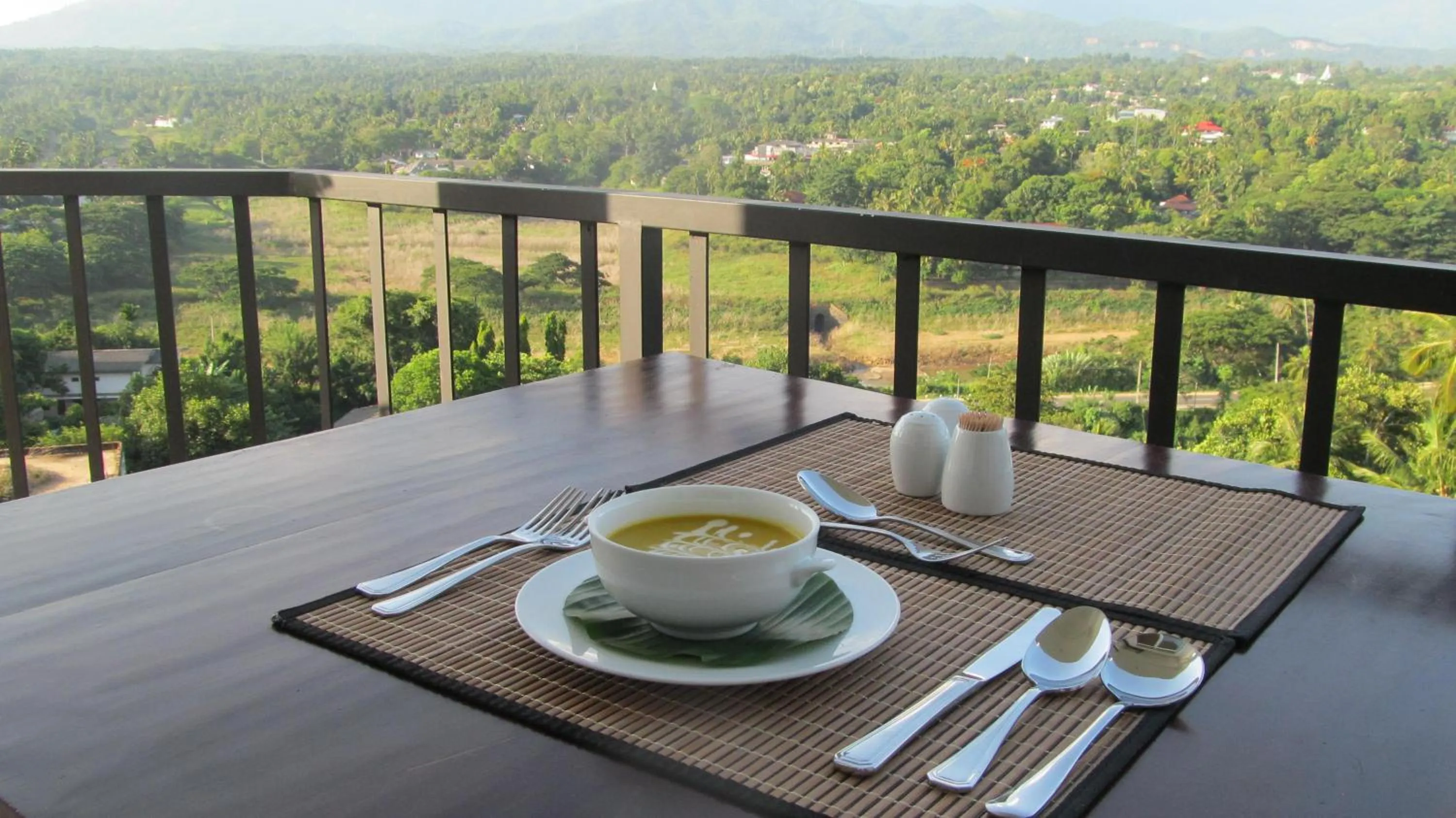 Dining area in Villa Arunalu Kandy