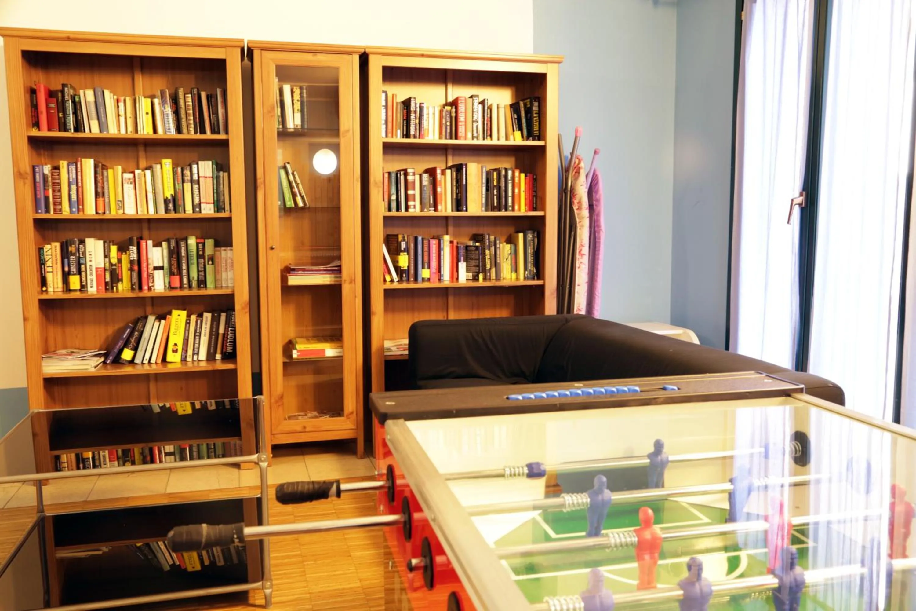 Communal lounge/ TV room in Central Hostel BG