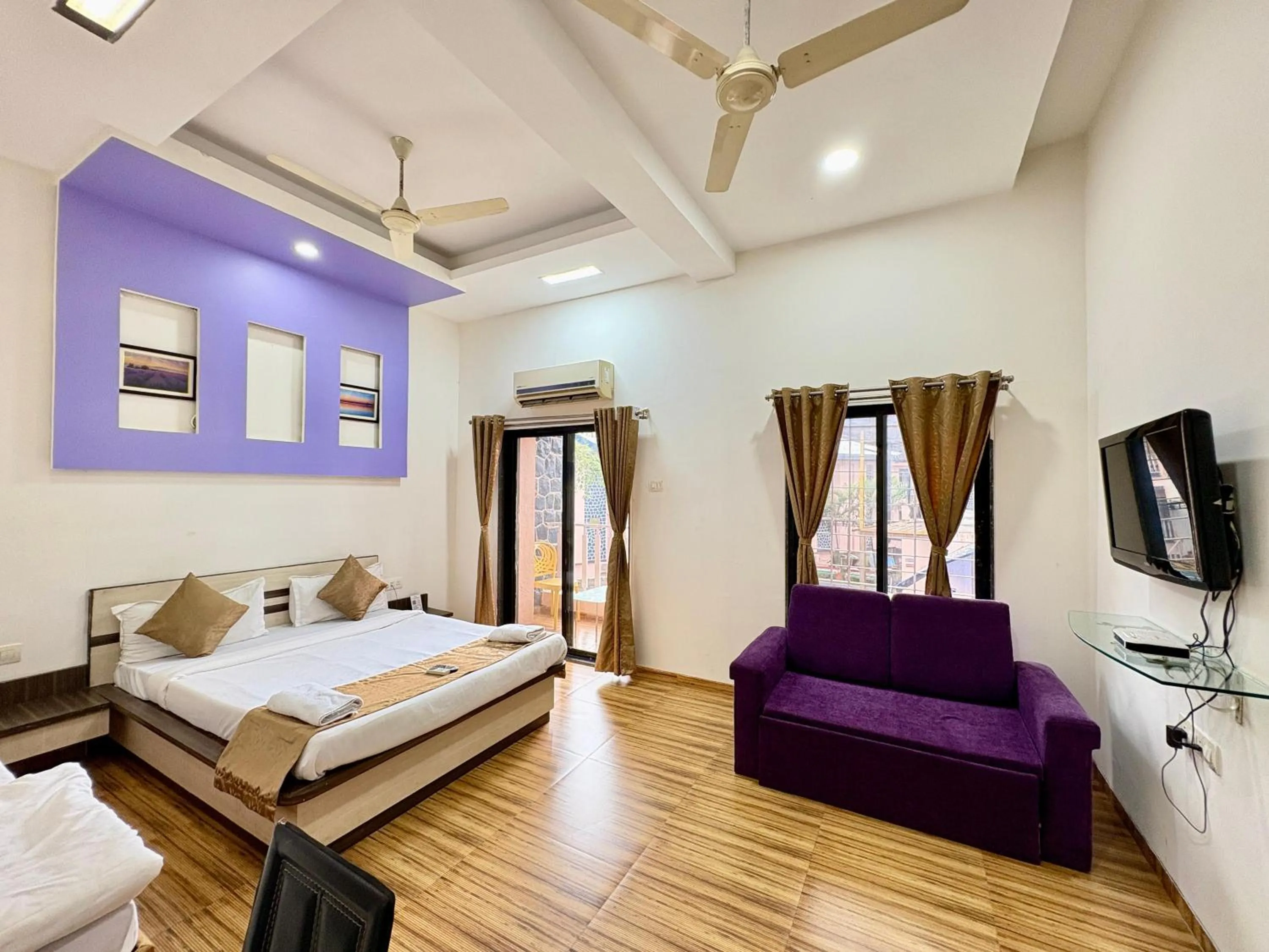 Bed in Le Tranquil Resort