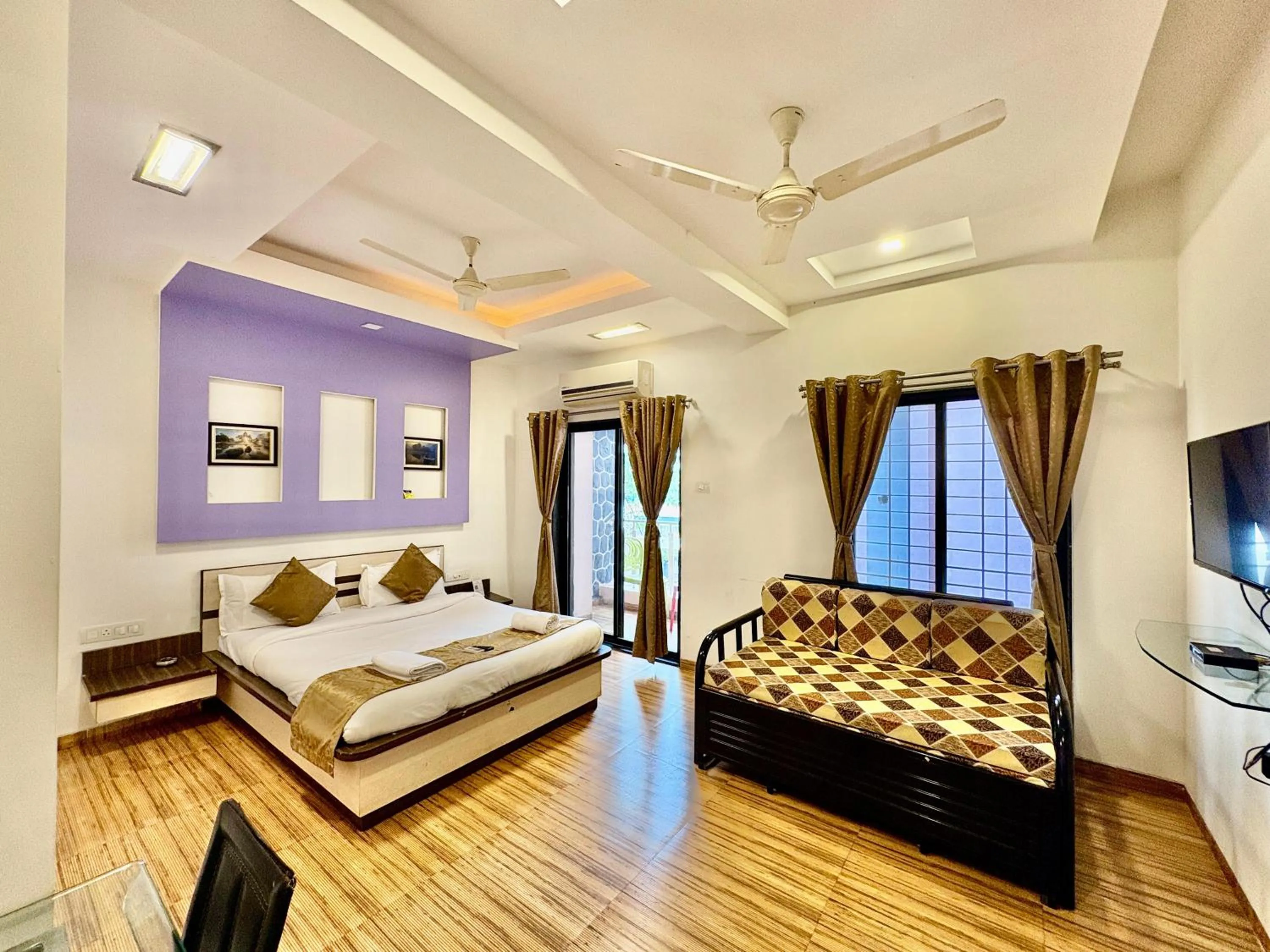 Bed in Le Tranquil Resort