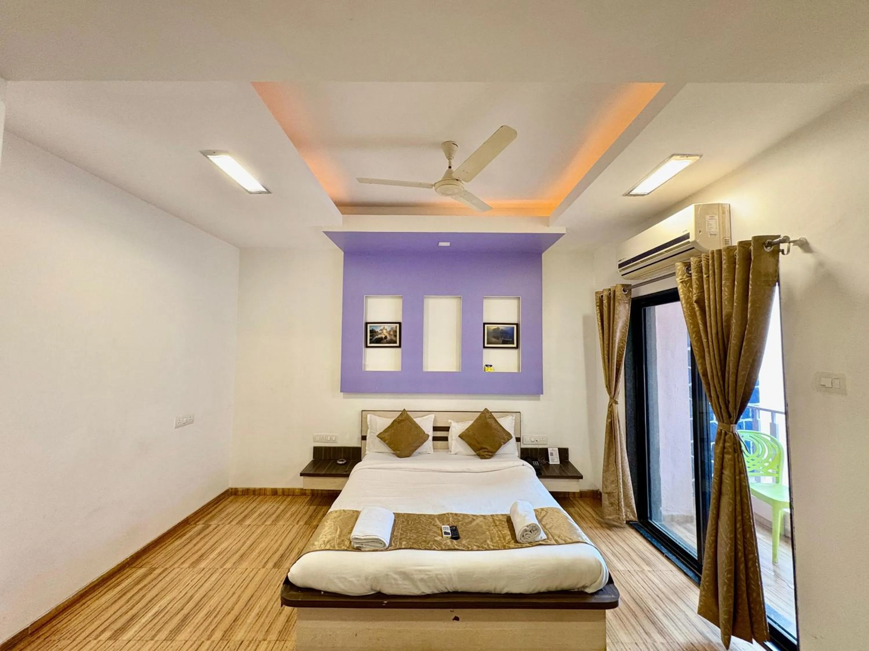 Bed in Le Tranquil Resort