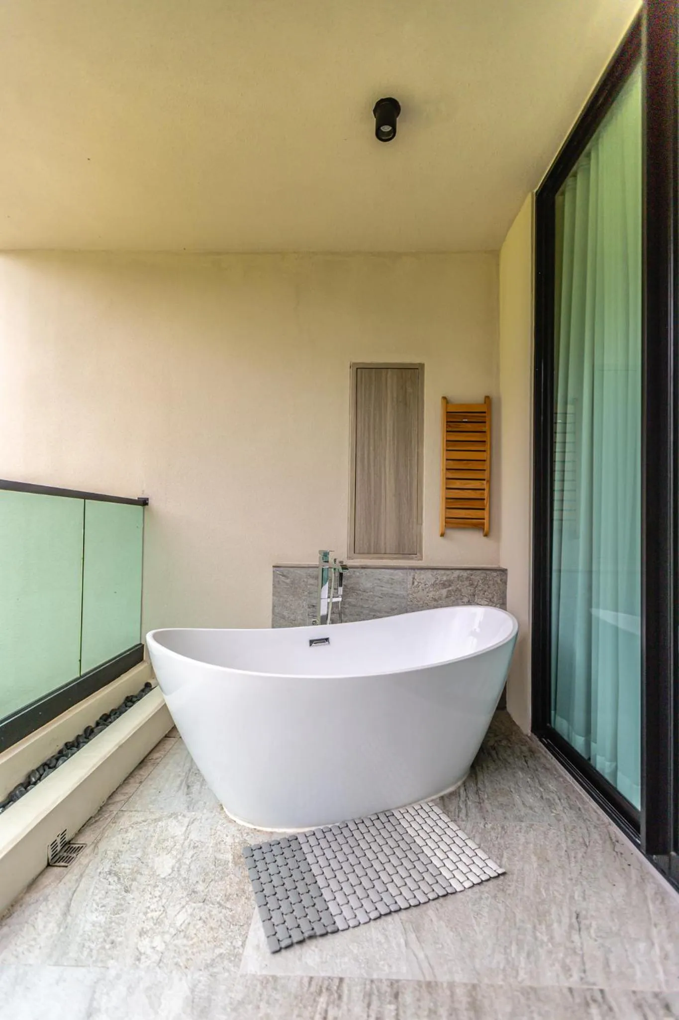 Bath in Viewpoint Khaoyai Hotel