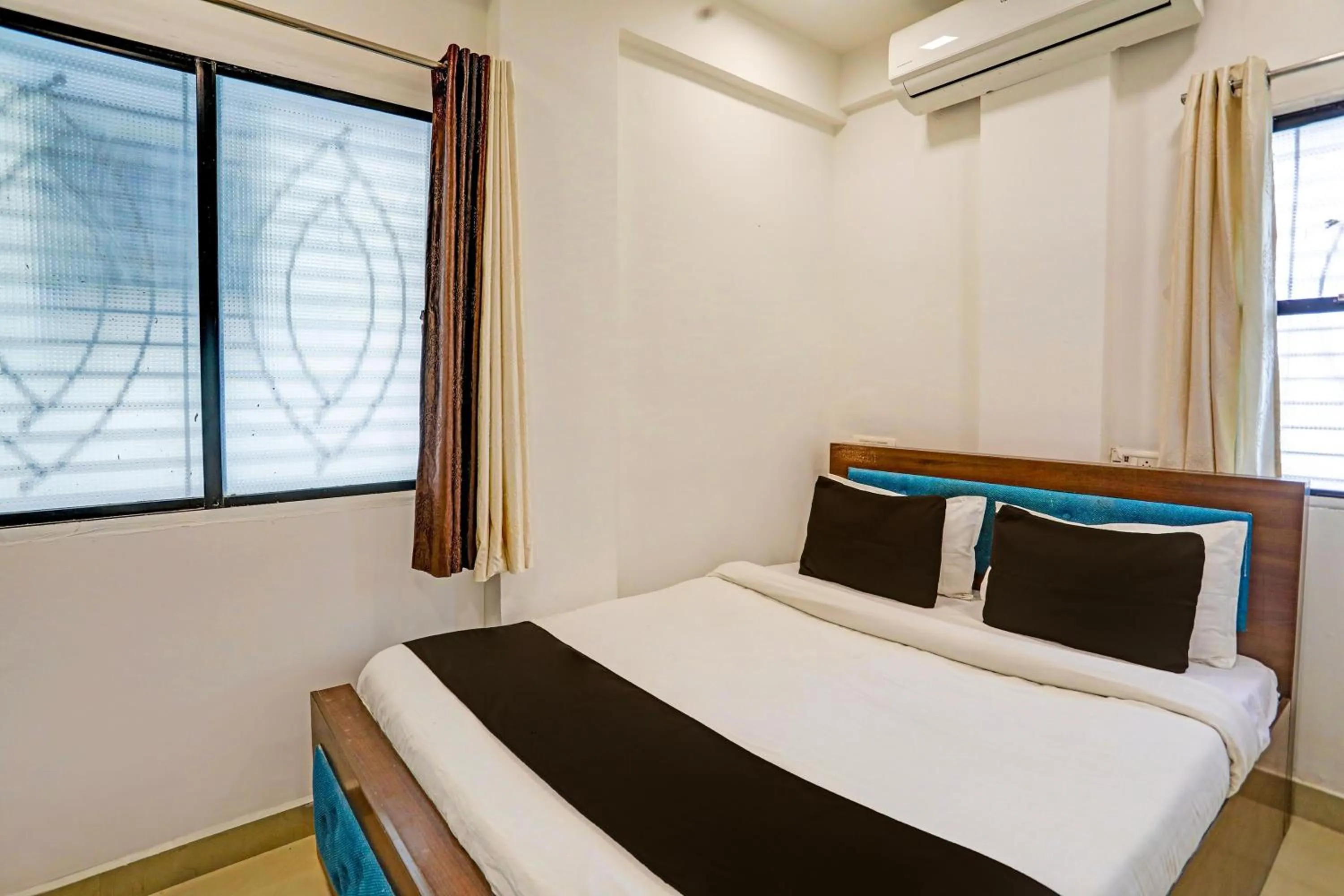 Bedroom, Bed in Hotel O YUVA INN