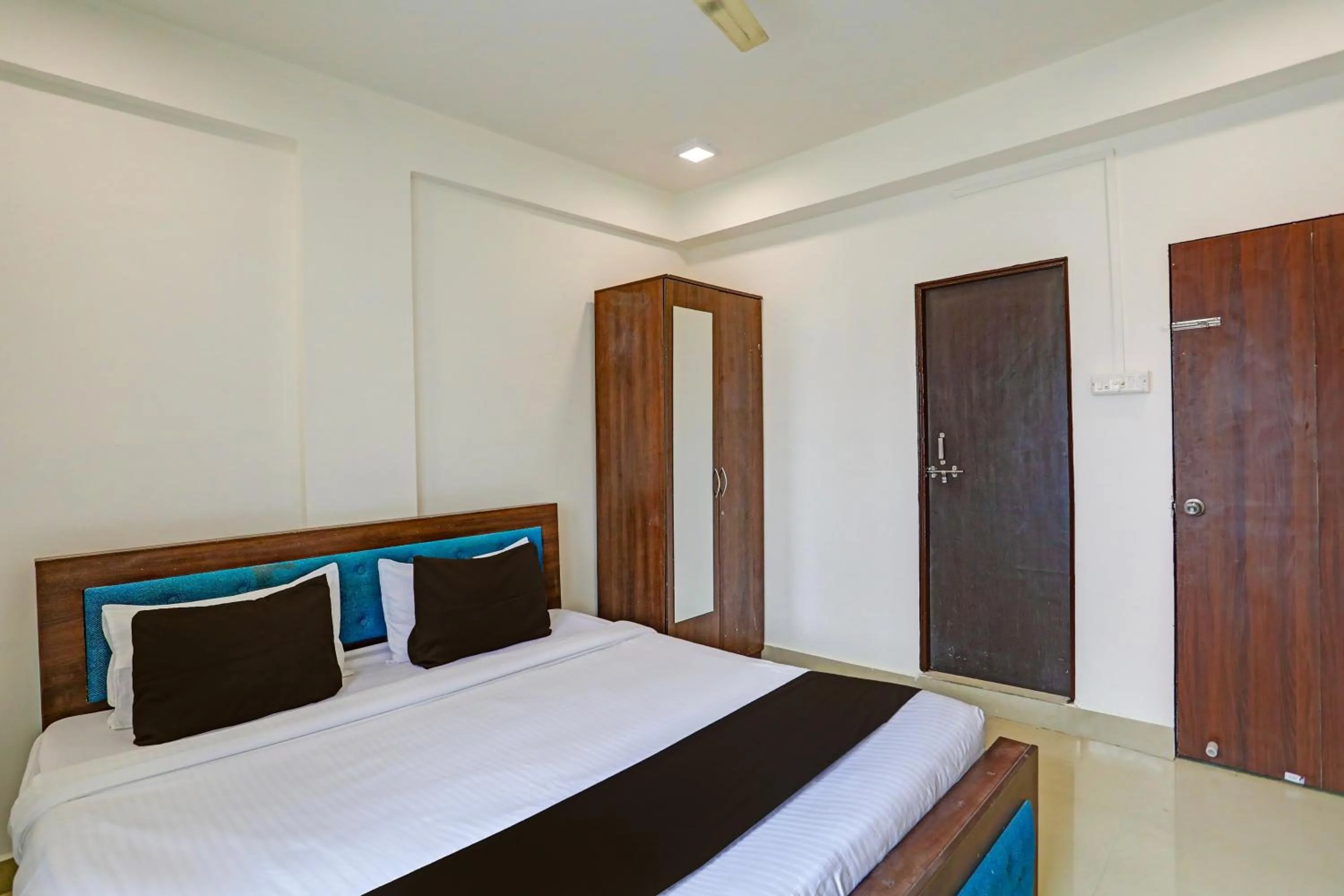 Bedroom, Bed in Hotel O YUVA INN