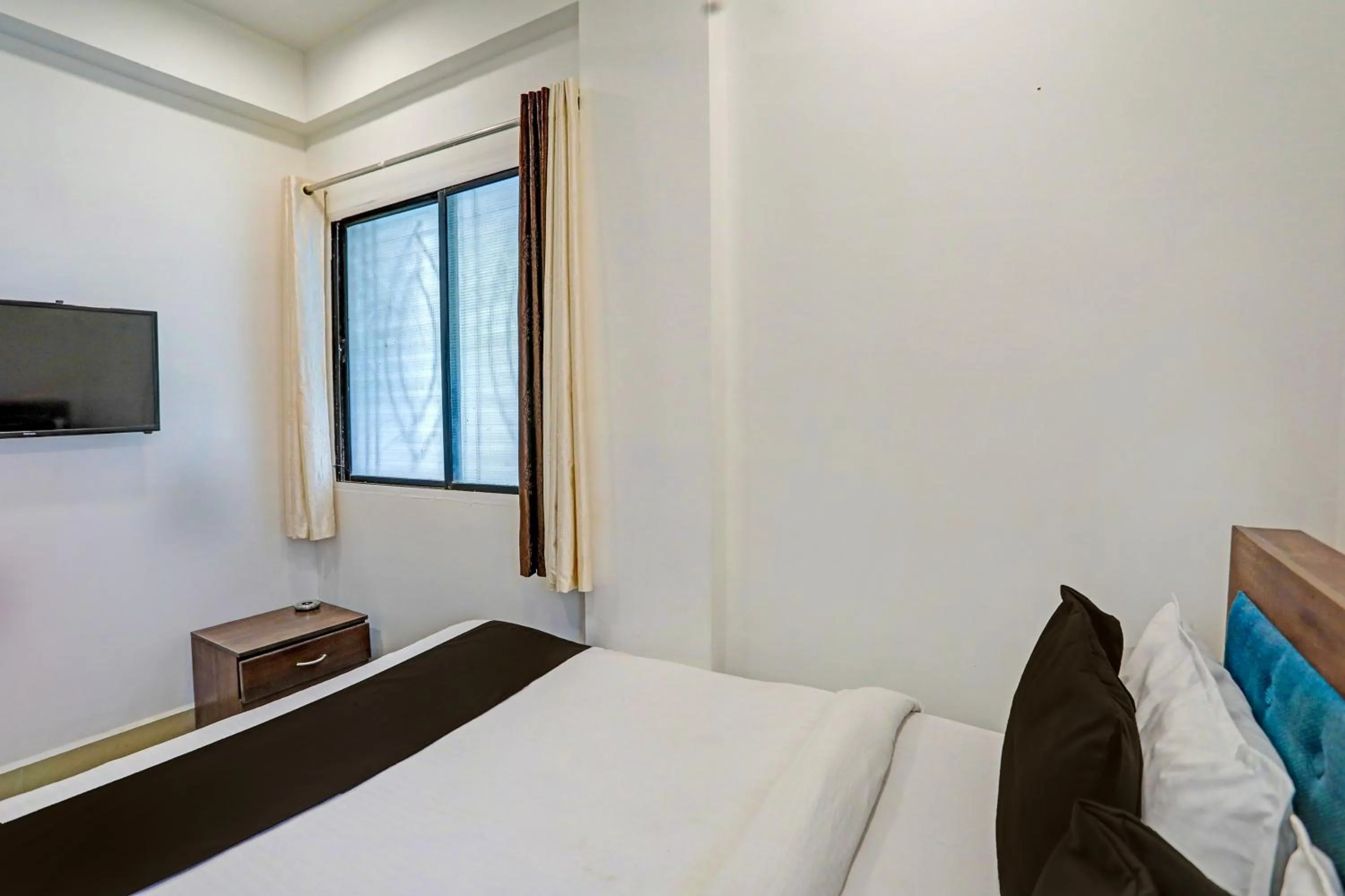 Bedroom, Bed in Hotel O YUVA INN