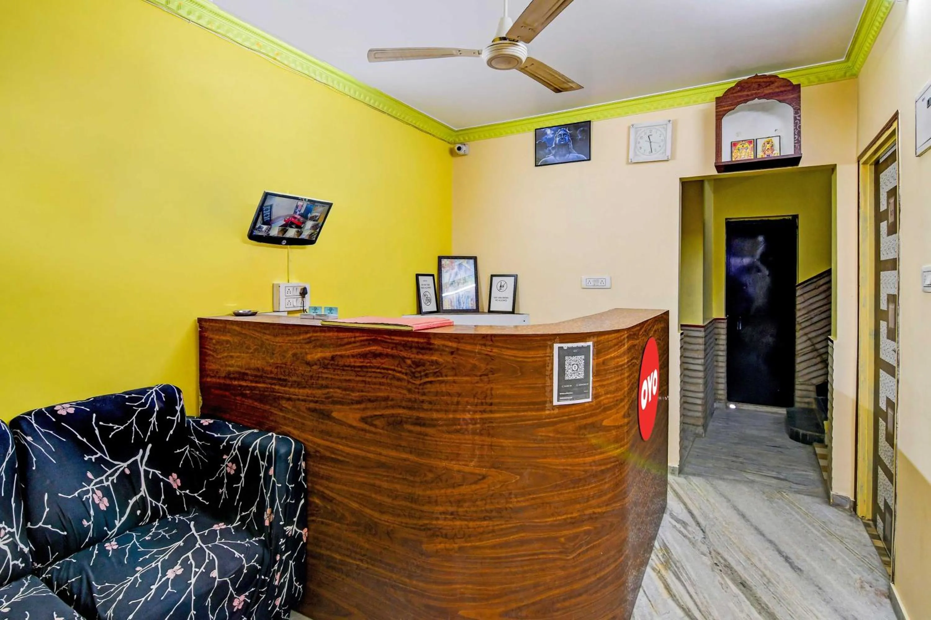 Lobby or reception in Hotel O Shree Near Akankha More