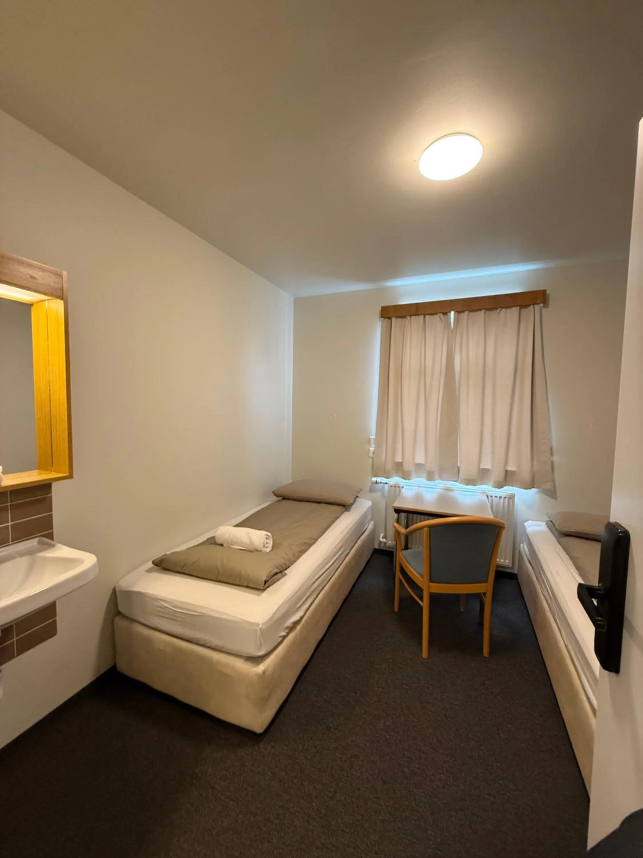 Bedroom, Bed in Skogar Hostel