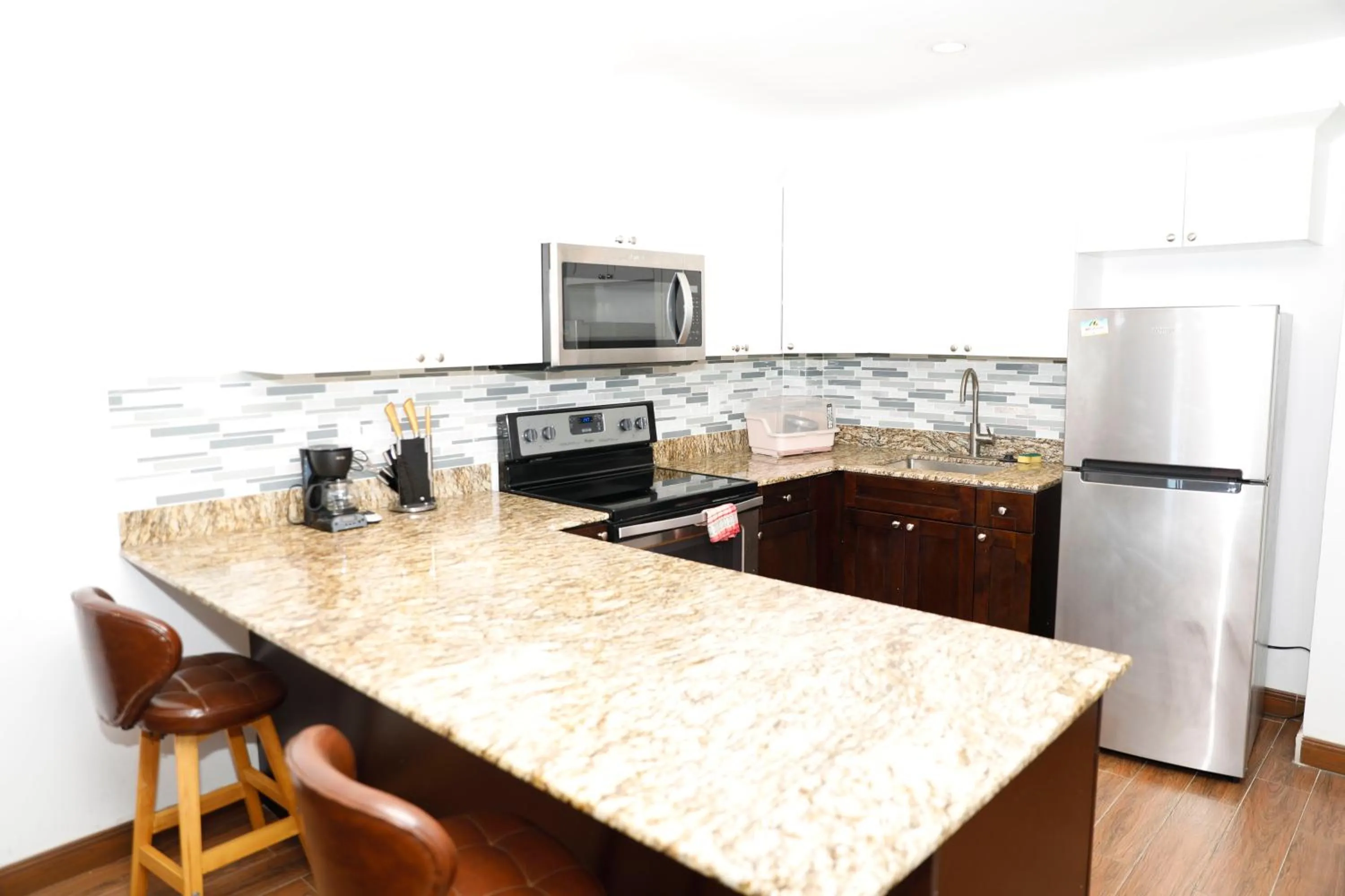 Kings Pavilion Suites Hotel