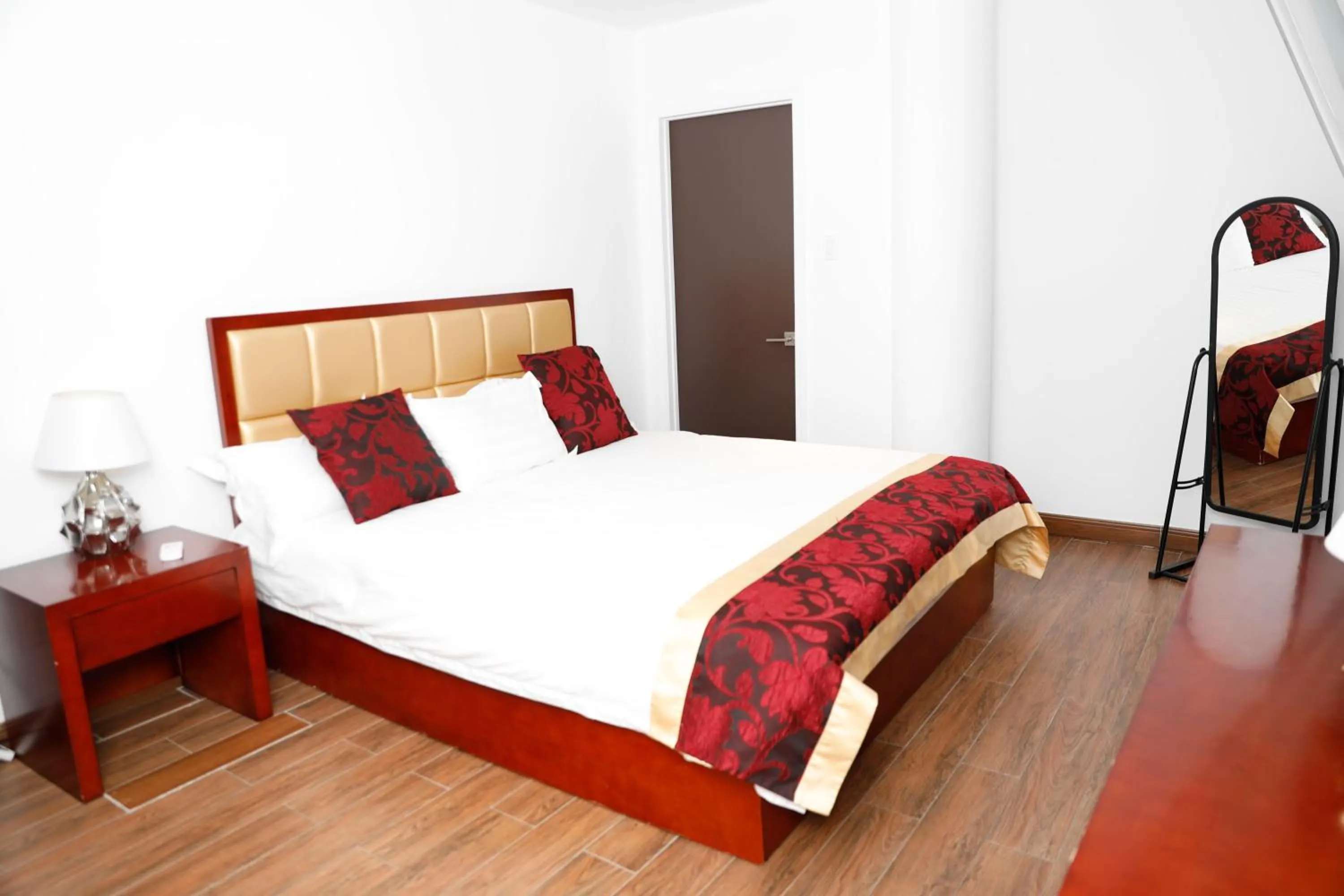 Kings Pavilion Suites Hotel