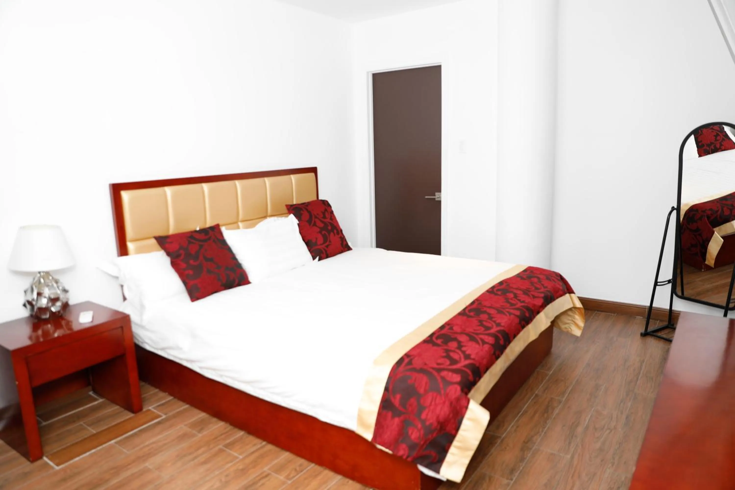 Kings Pavilion Suites Hotel