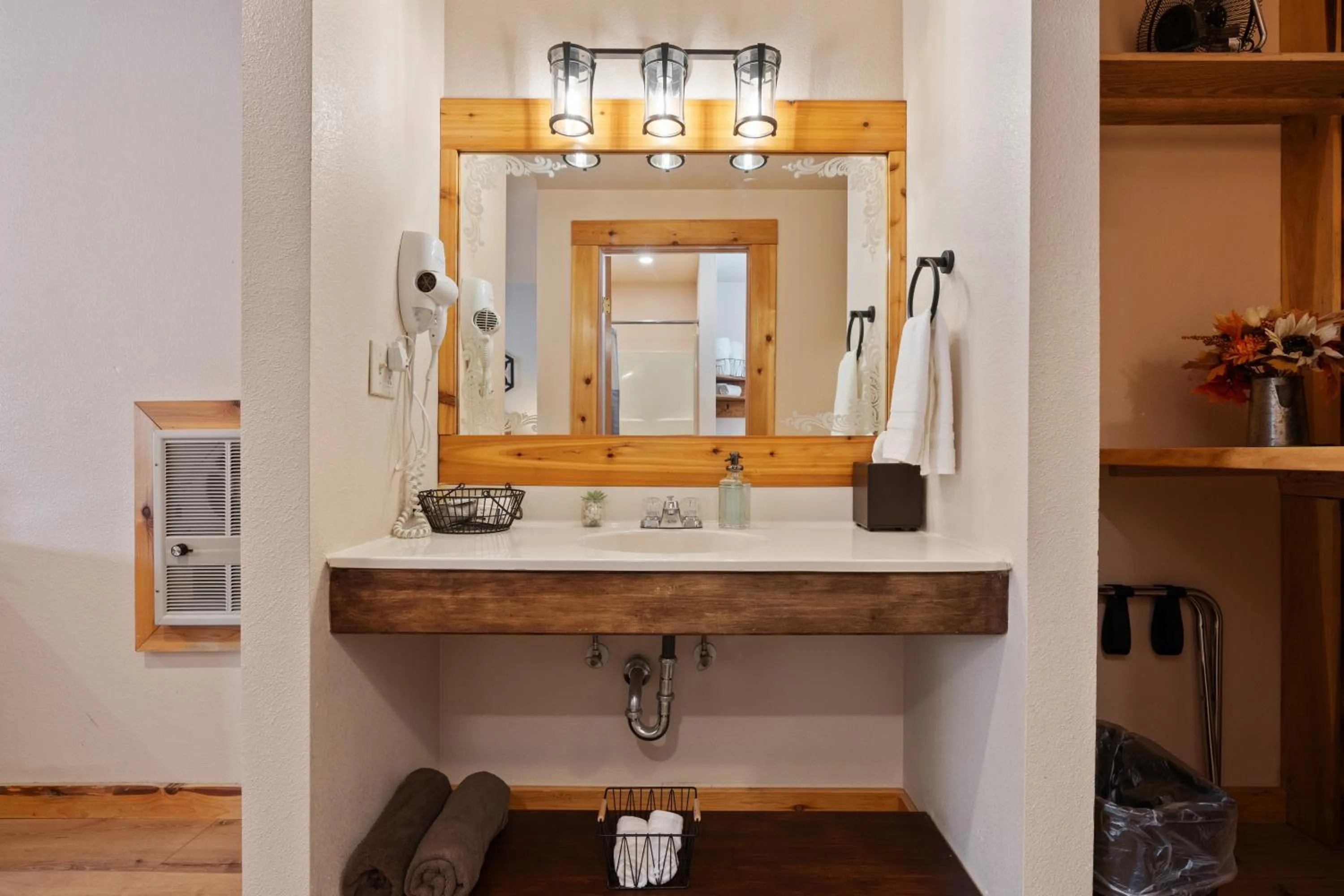 Bathroom in Duck Creek Village Inn