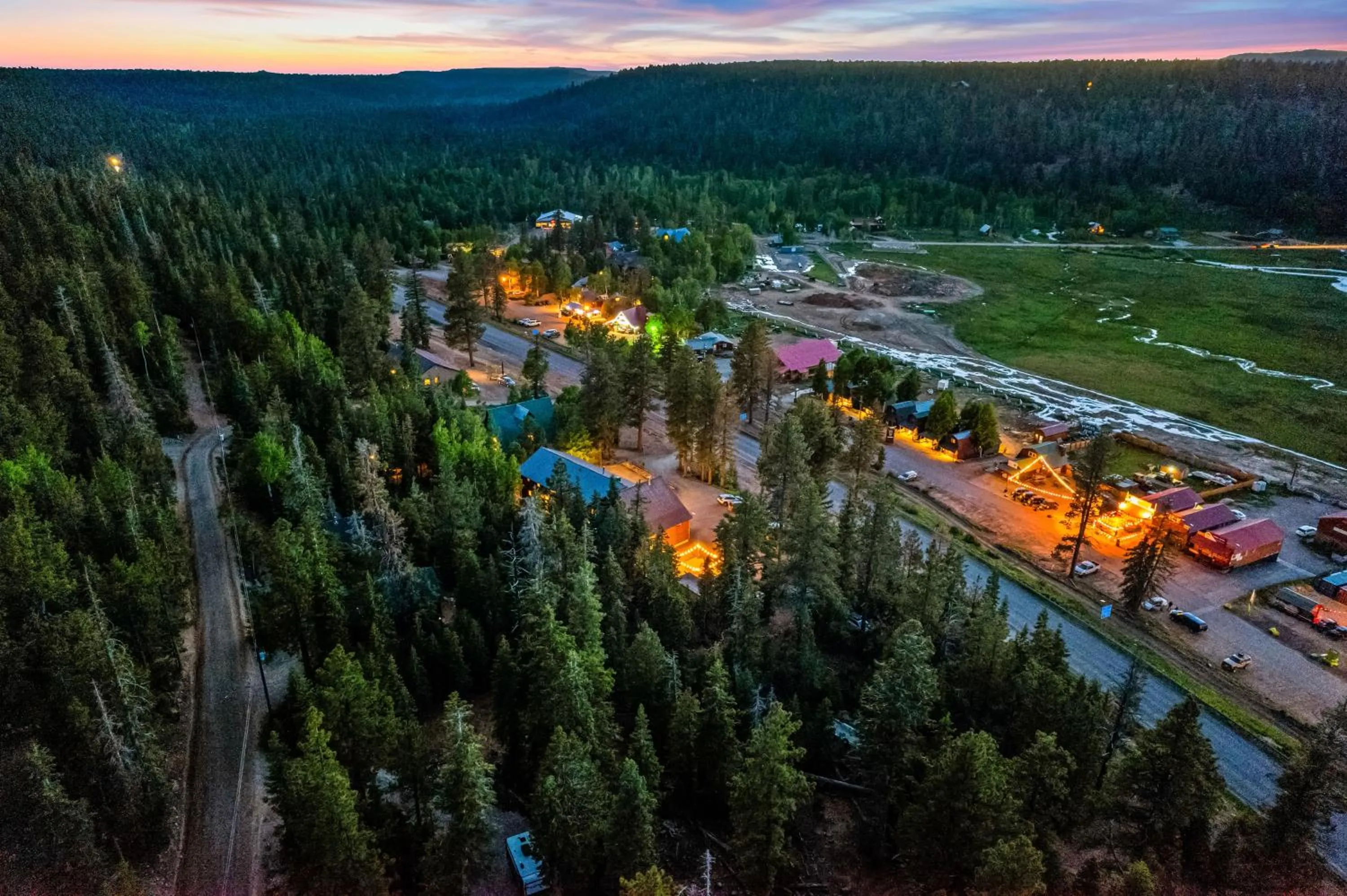 Property building in Duck Creek Village Inn