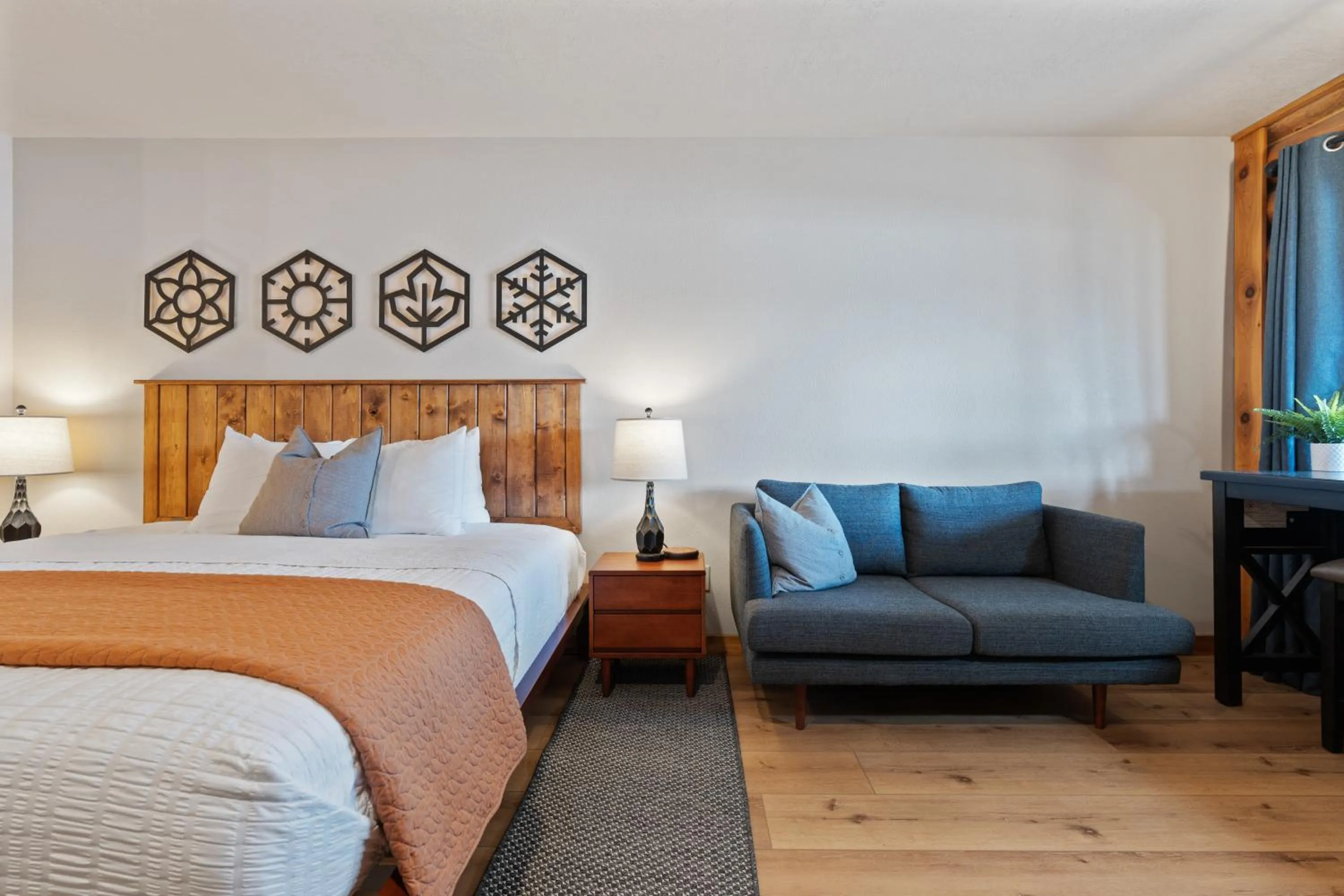 Bed in Duck Creek Village Inn