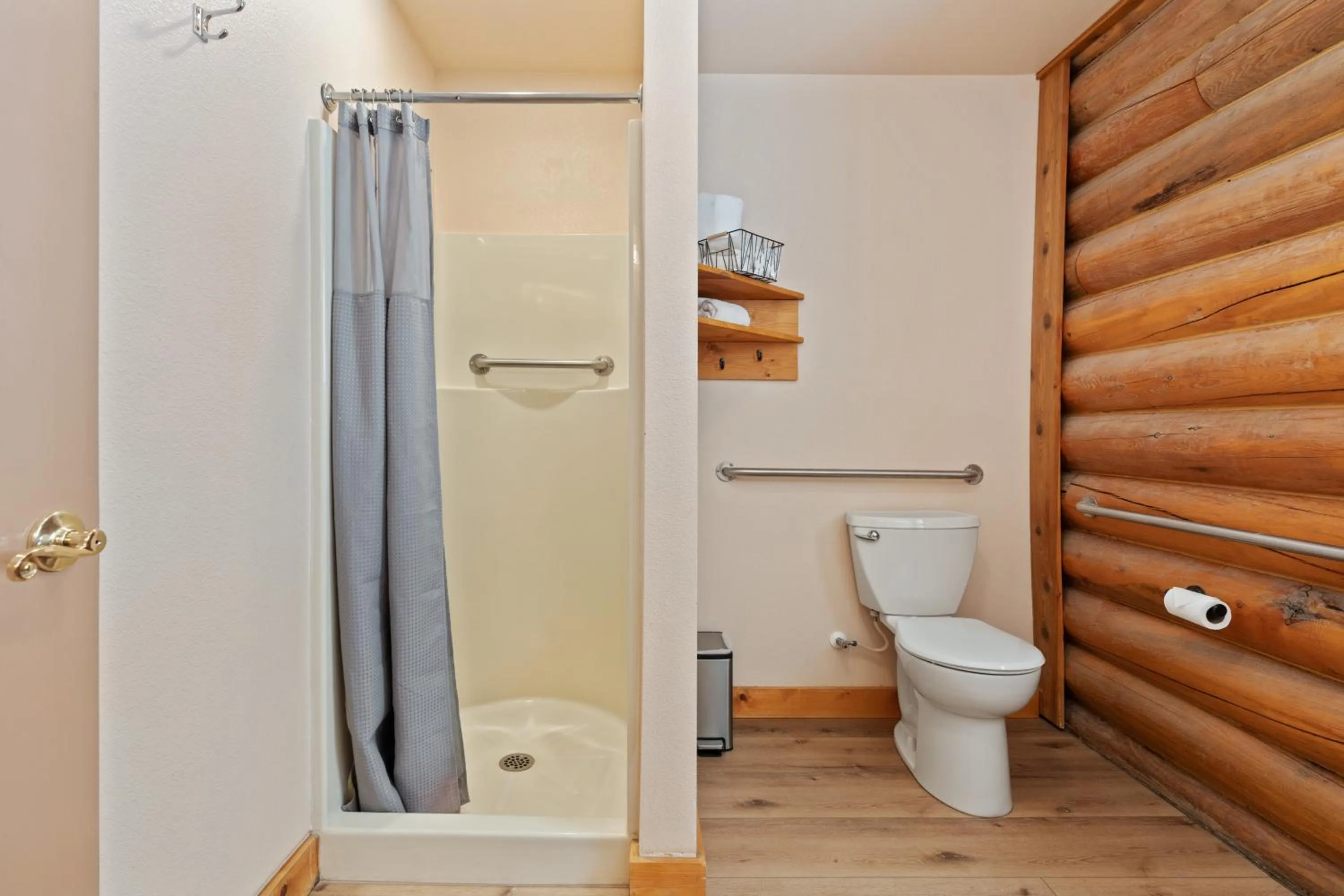 Shower in Duck Creek Village Inn