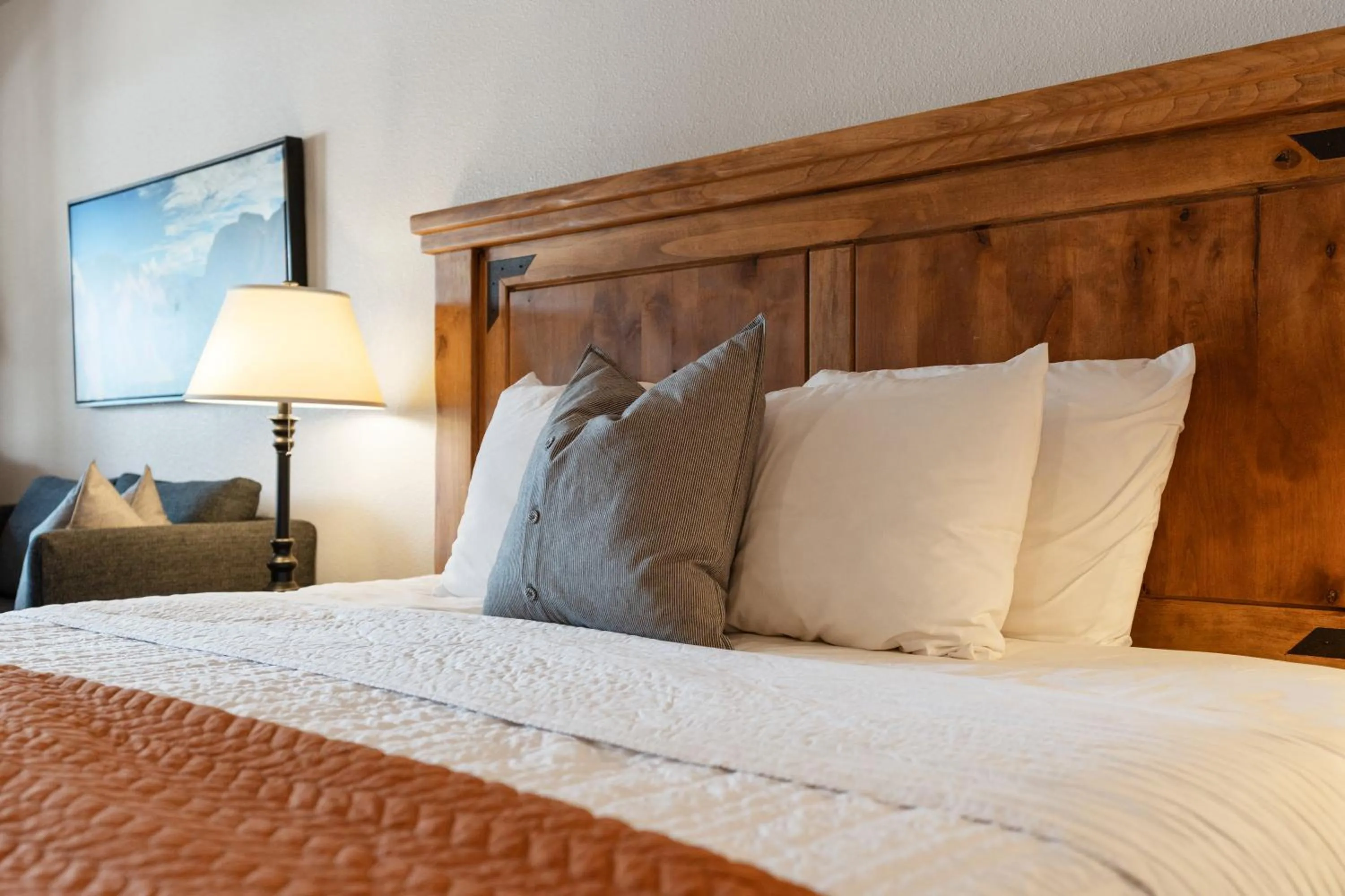 Bed in Duck Creek Village Inn