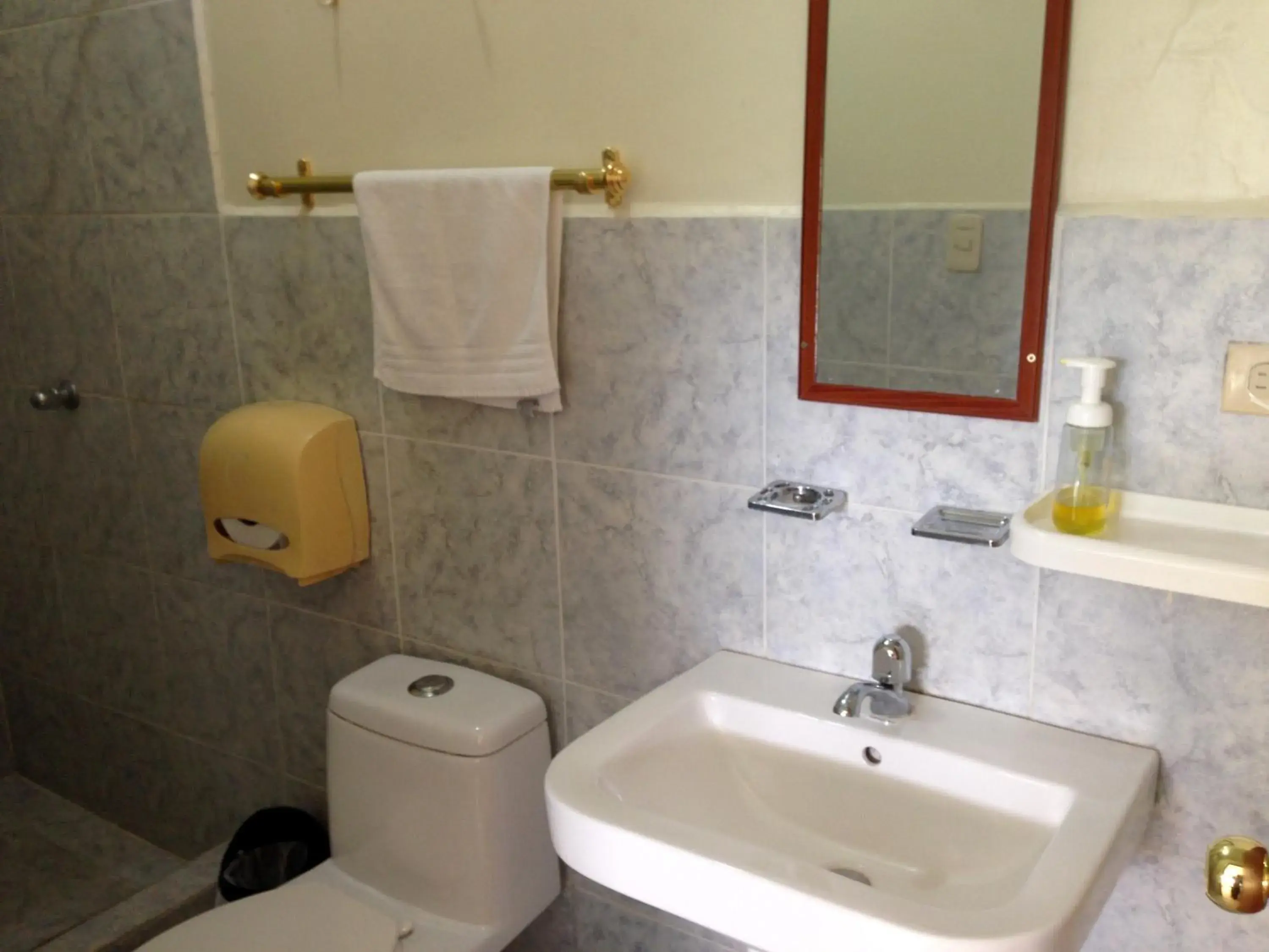 Twin Room in Hotel MundialCity Twin Room in Hotel MundialCity