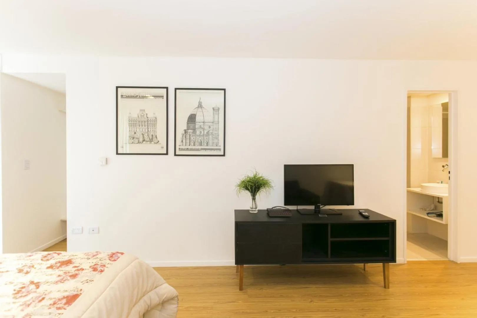 TV and multimedia, Bed in Pacifico Apartamentos