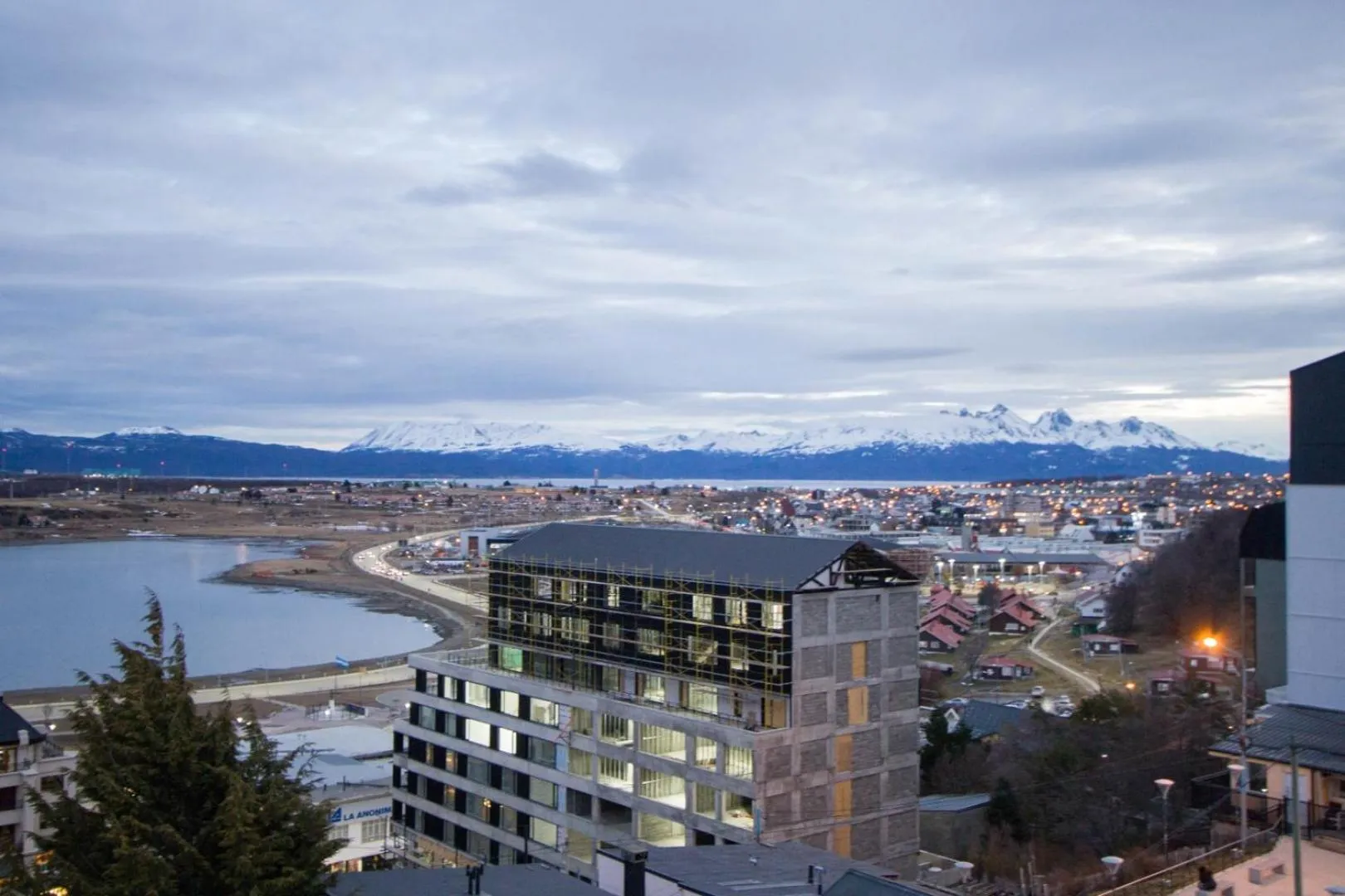 Nearby landmark in Pacifico Apartamentos