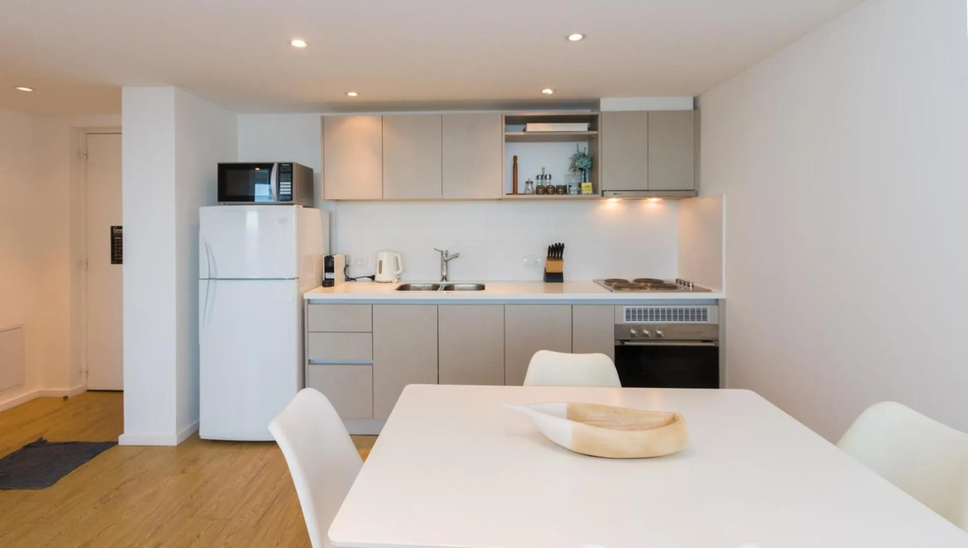 Kitchen or kitchenette in Pacifico Apartamentos