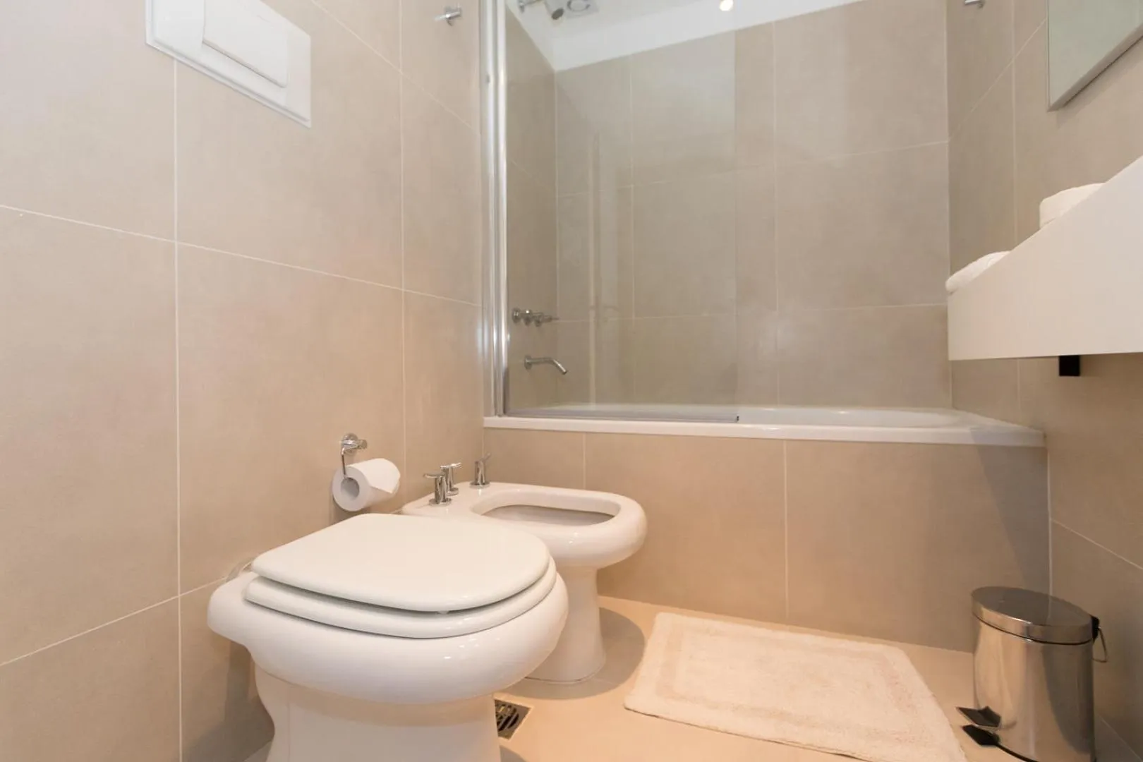 Bathroom in Pacifico Apartamentos