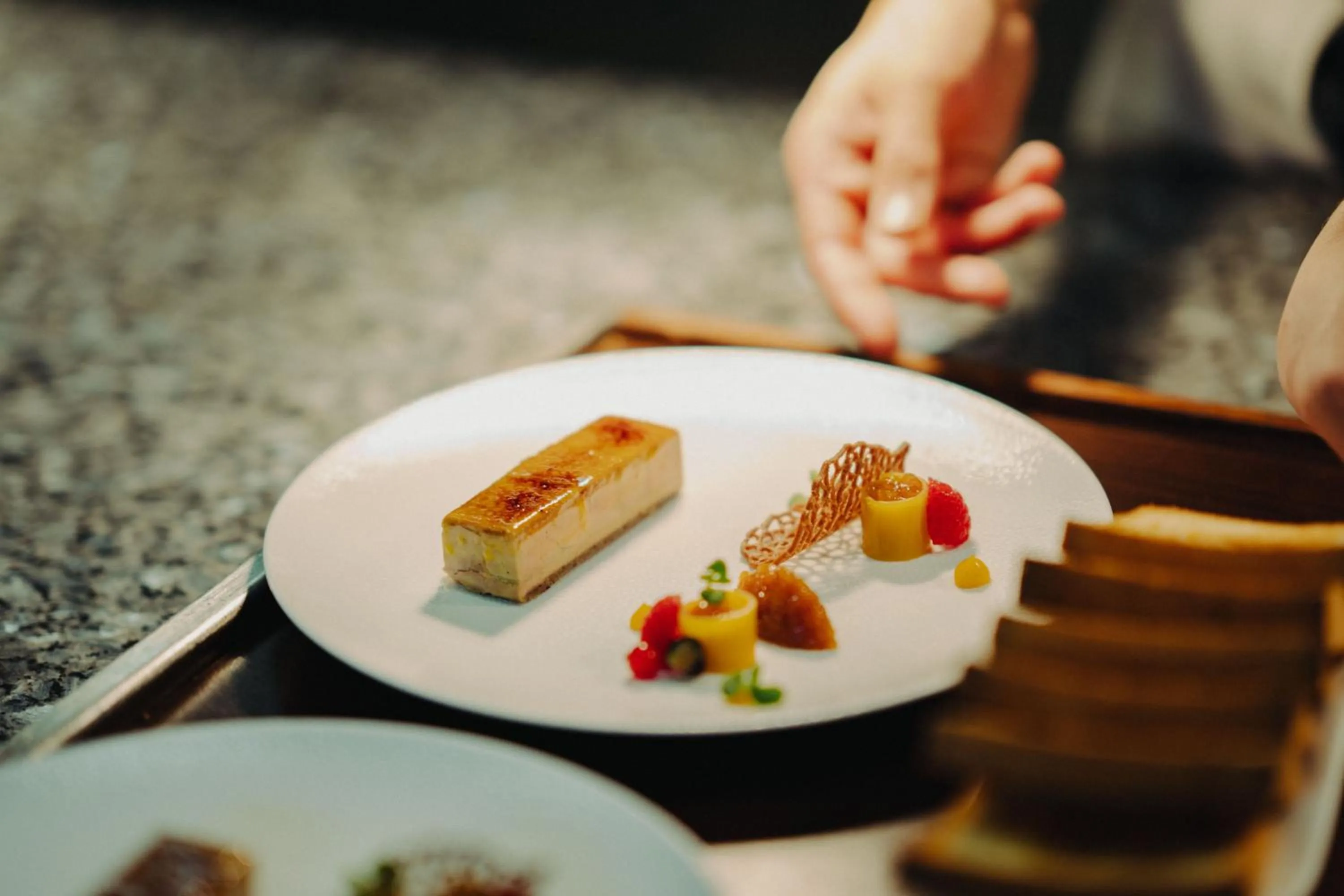 Restaurant/places to eat in Hôtel Briketenia