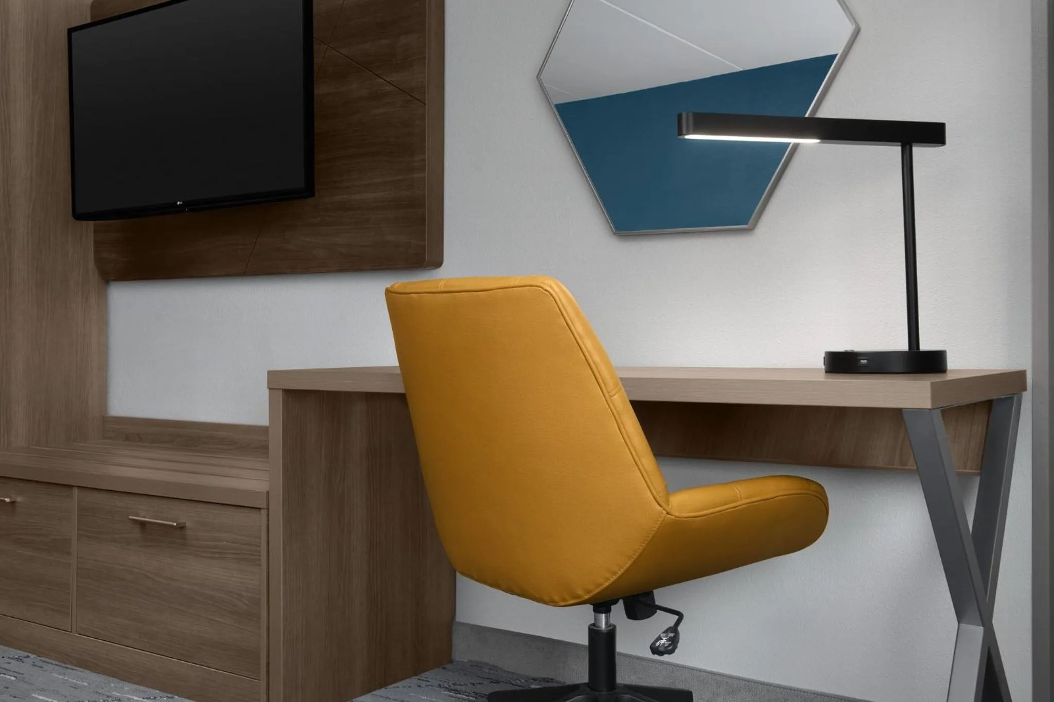 Photo of the whole room in Holiday Inn Express Baltimore - BWI Airport NE by IHG