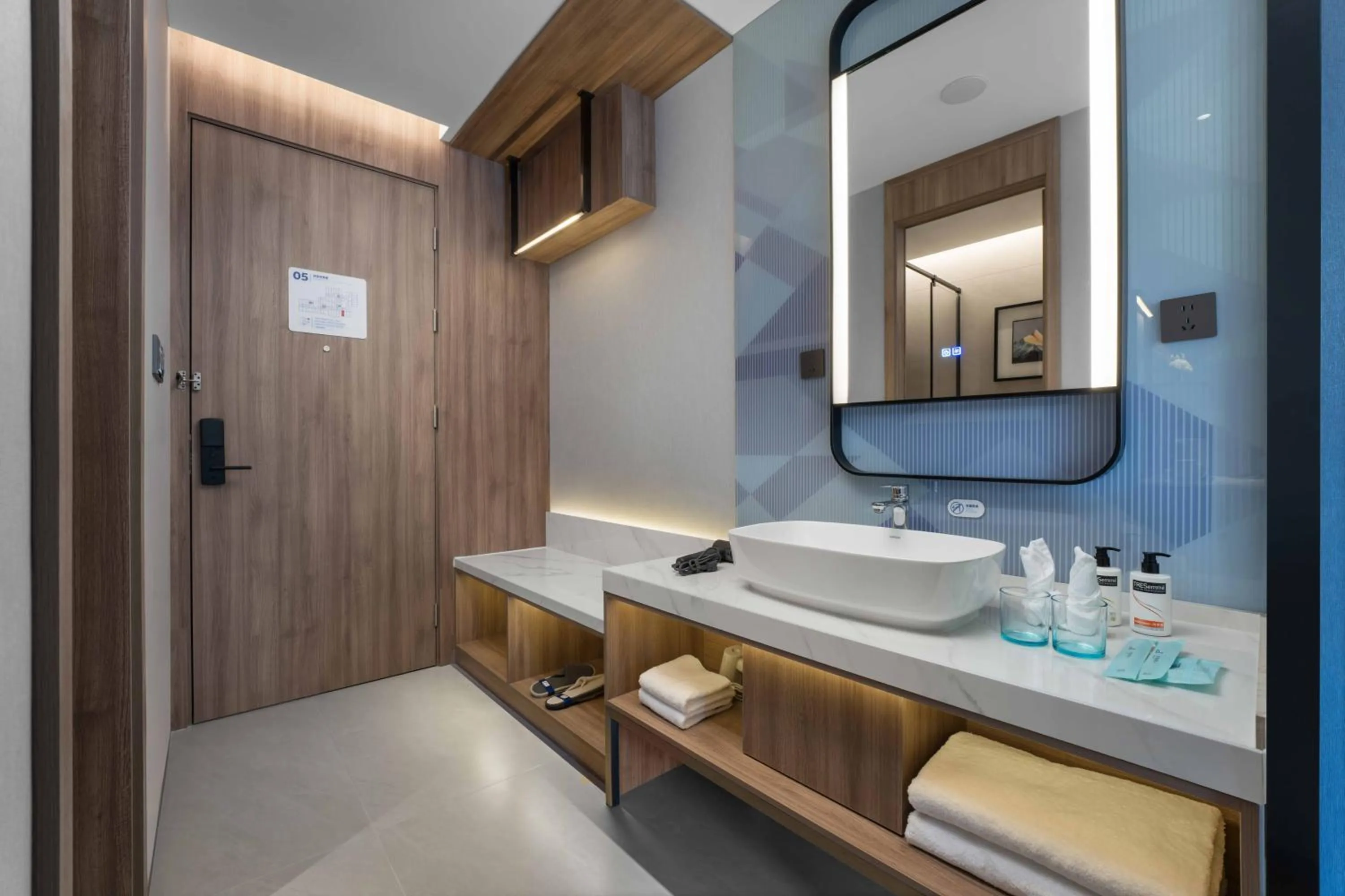 Bathroom in Holiday Inn Express Harbin Central Avenue by IHG