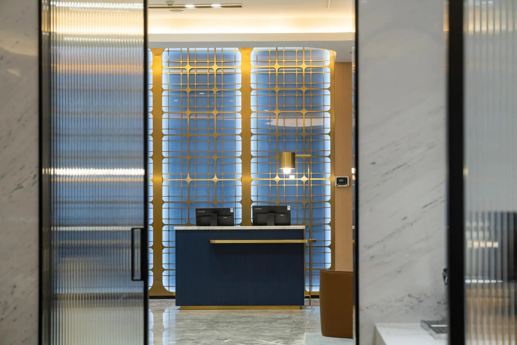 Lobby or reception in Holiday Inn Express Harbin Central Avenue by IHG