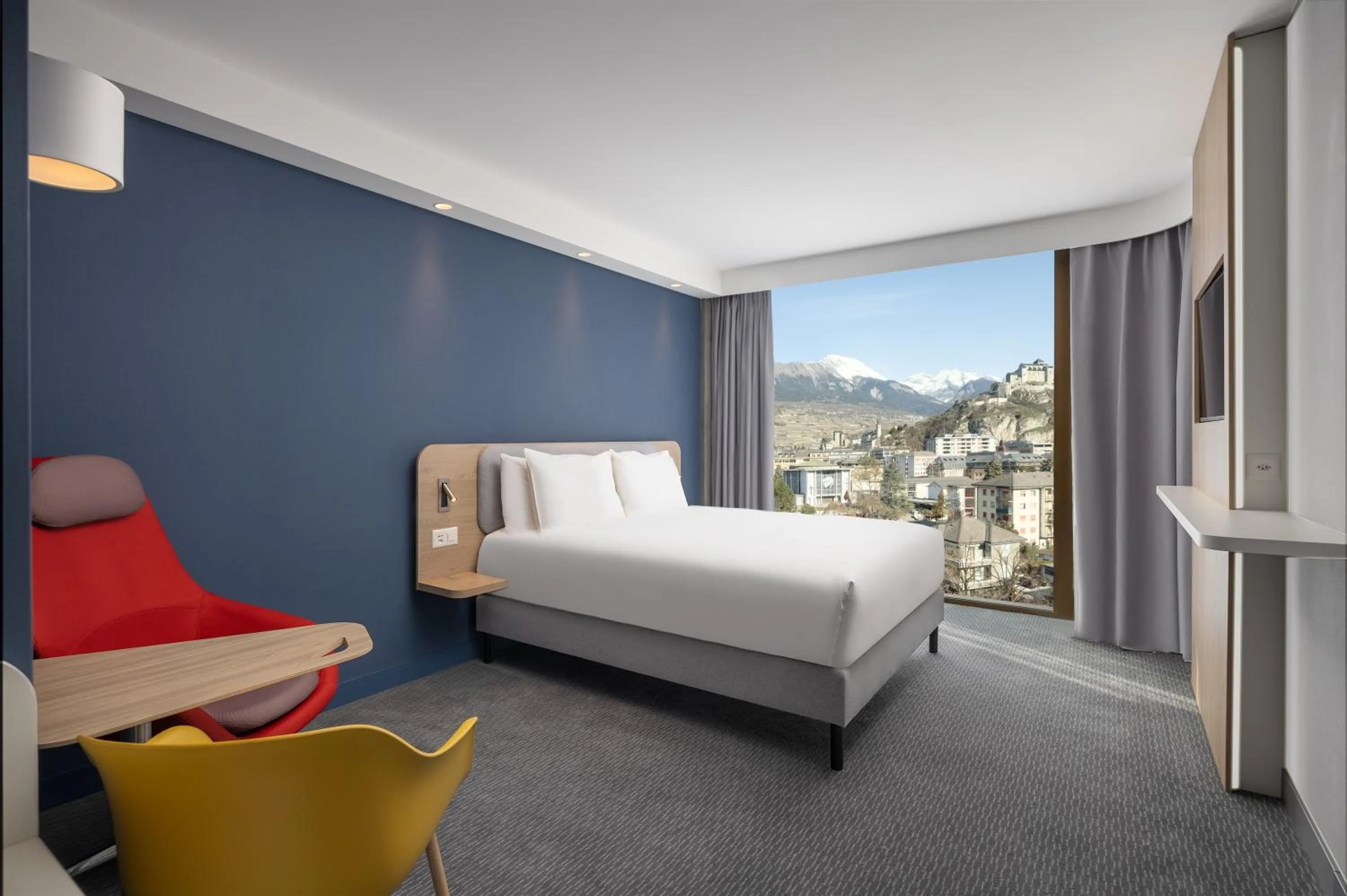Bedroom, Bed in Holiday Inn Express & Suites Sion by IHG