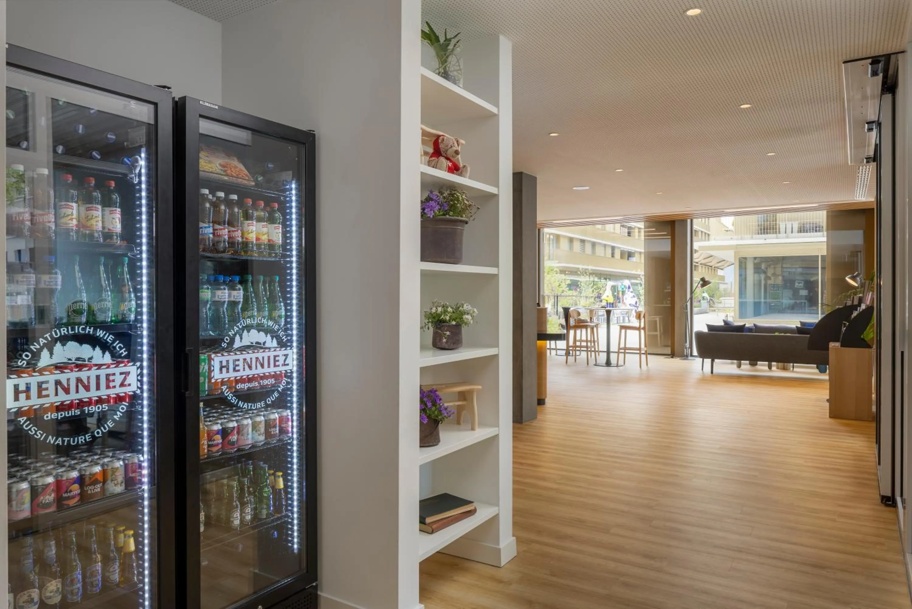 Food and drinks in Holiday Inn Express & Suites Sion by IHG