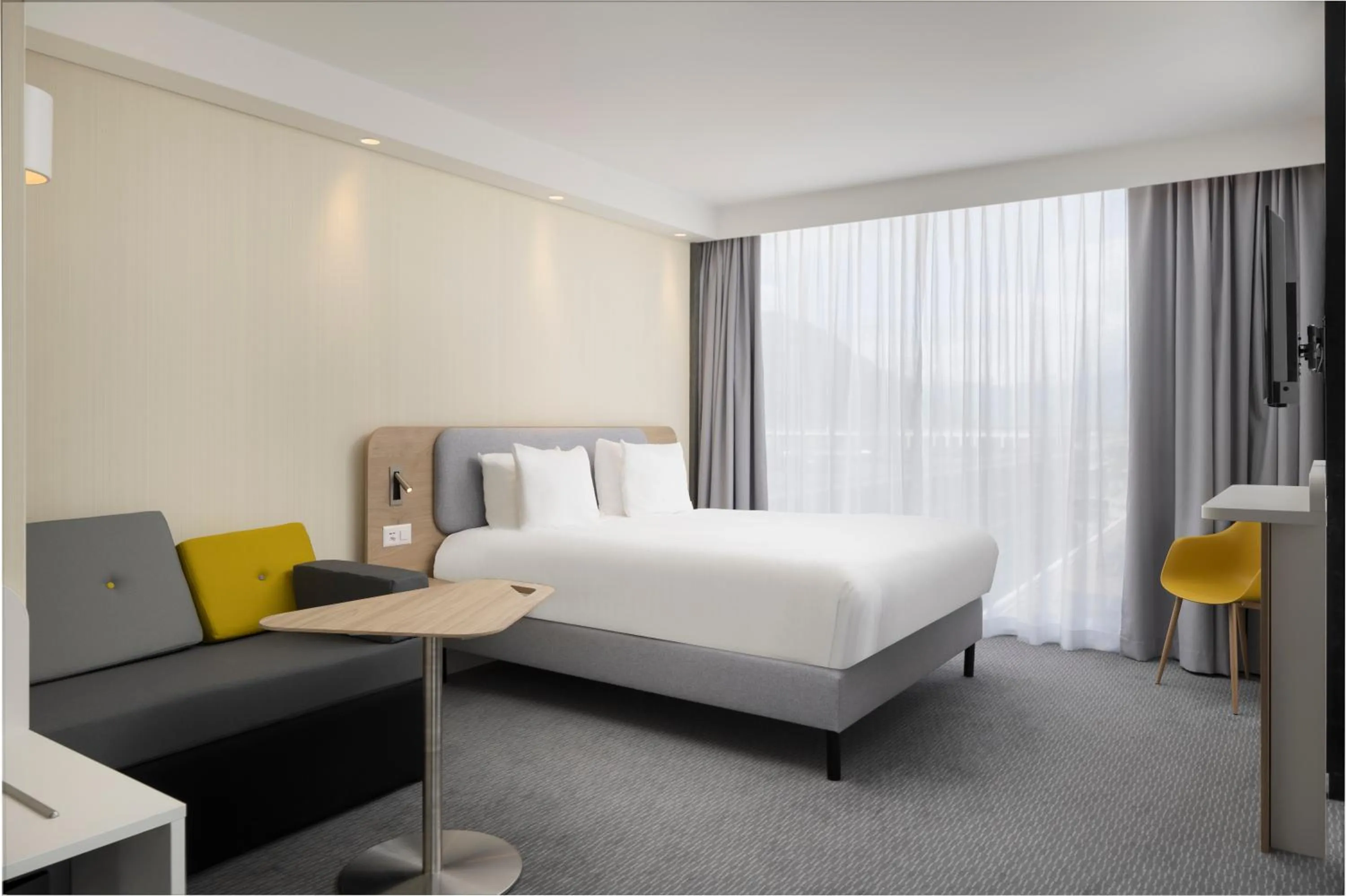 Photo of the whole room, Bed in Holiday Inn Express & Suites Sion by IHG